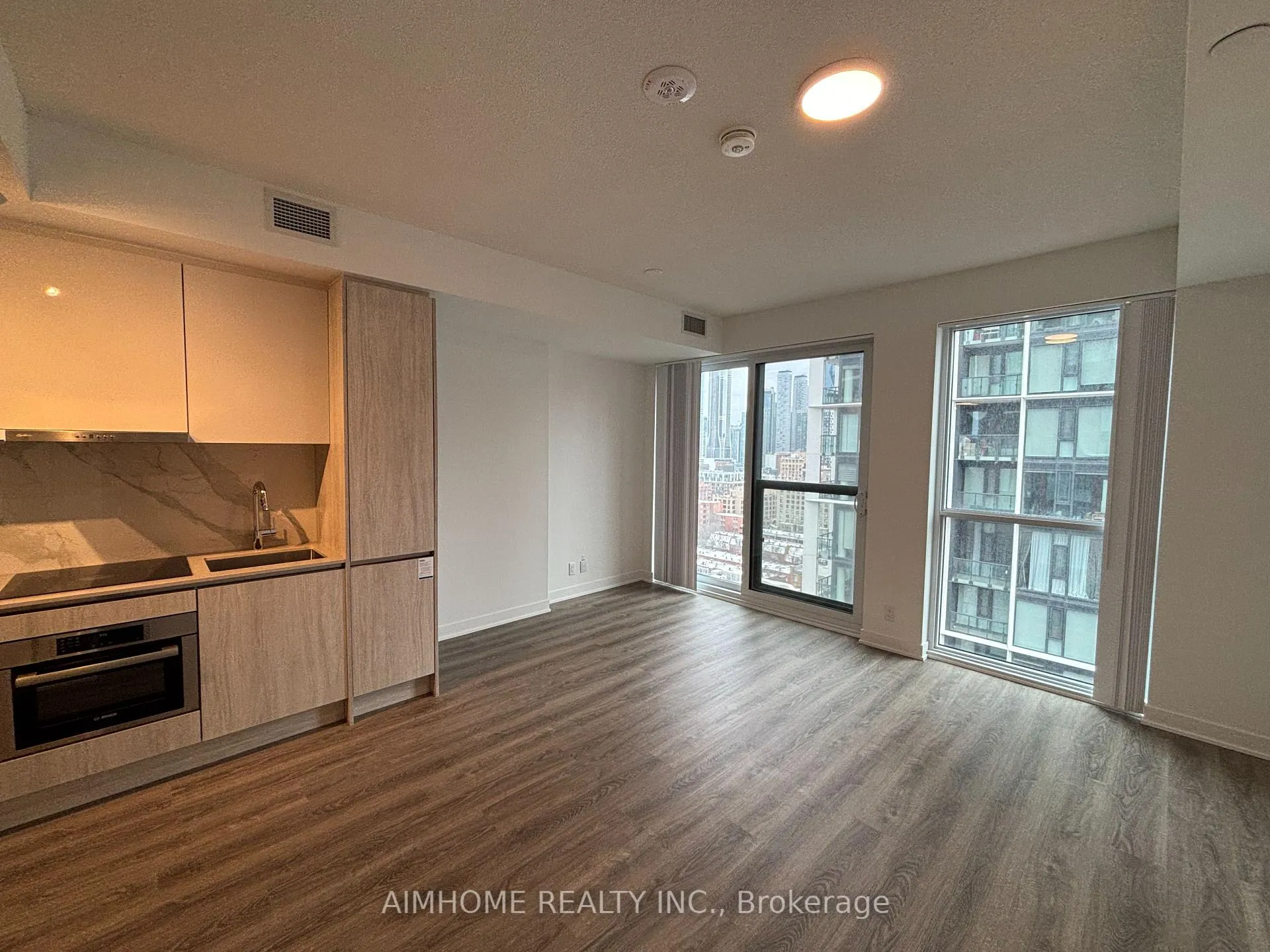Photo 9 of Unit 11, 180 Front Street E, Toronto, Moss Park — HOMEH