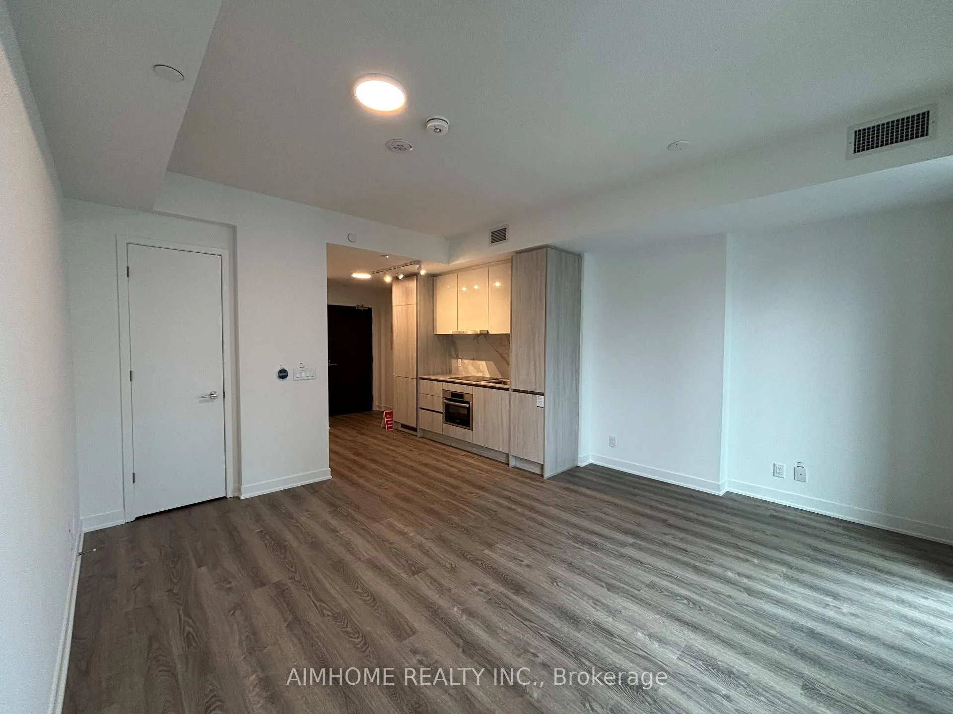Photo 10 of Unit 11, 180 Front Street E, Toronto, Moss Park — HOMEH