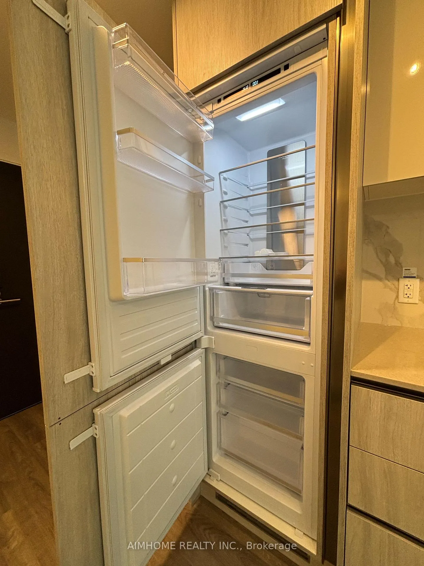 Photo 16 of Unit 11, 180 Front Street E, Toronto, Moss Park — HOMEH
