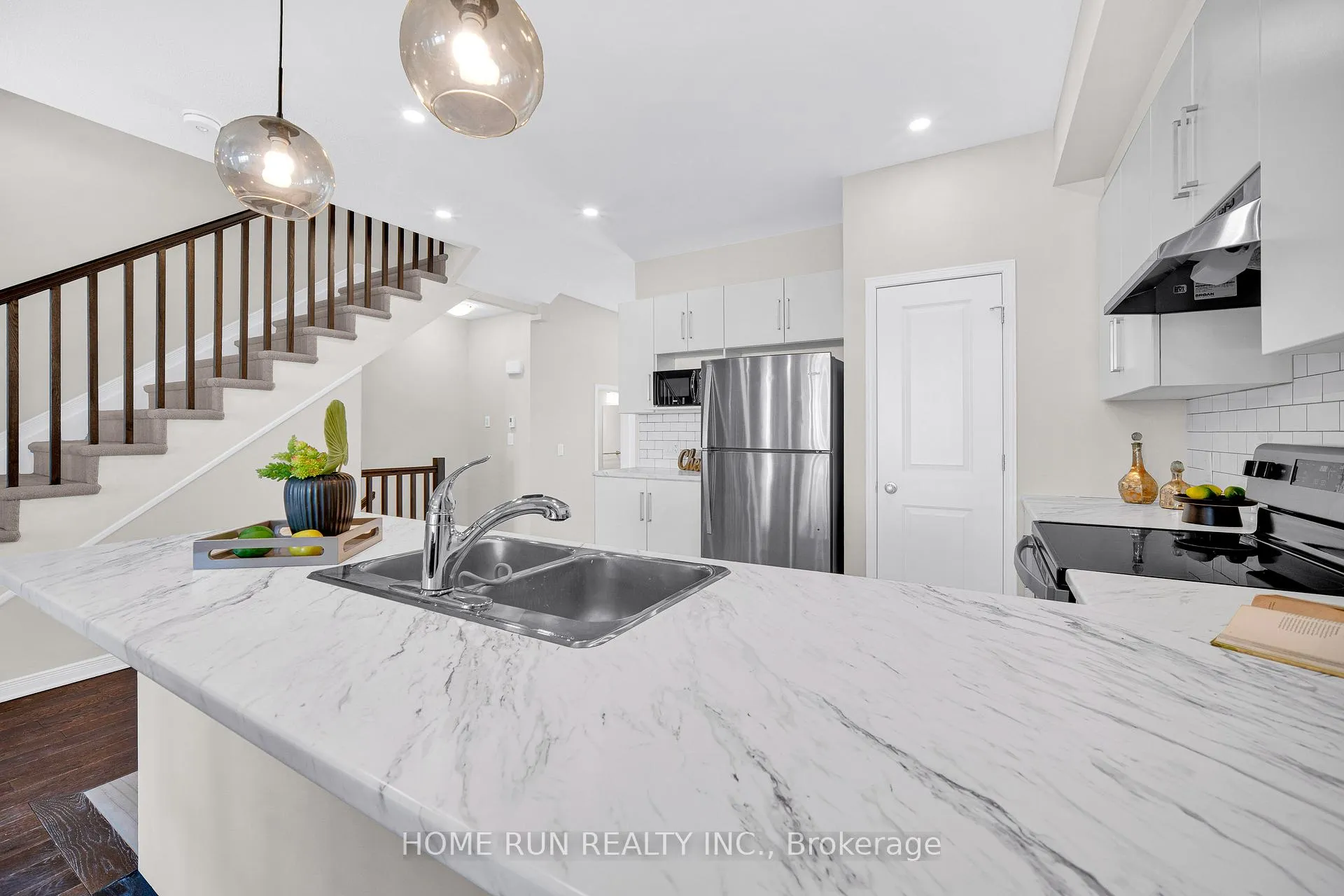 Photo 9 of 467 Cope Drive, Ottawa, Kanata - Emerald Meadows/Trailwest — HOMEH