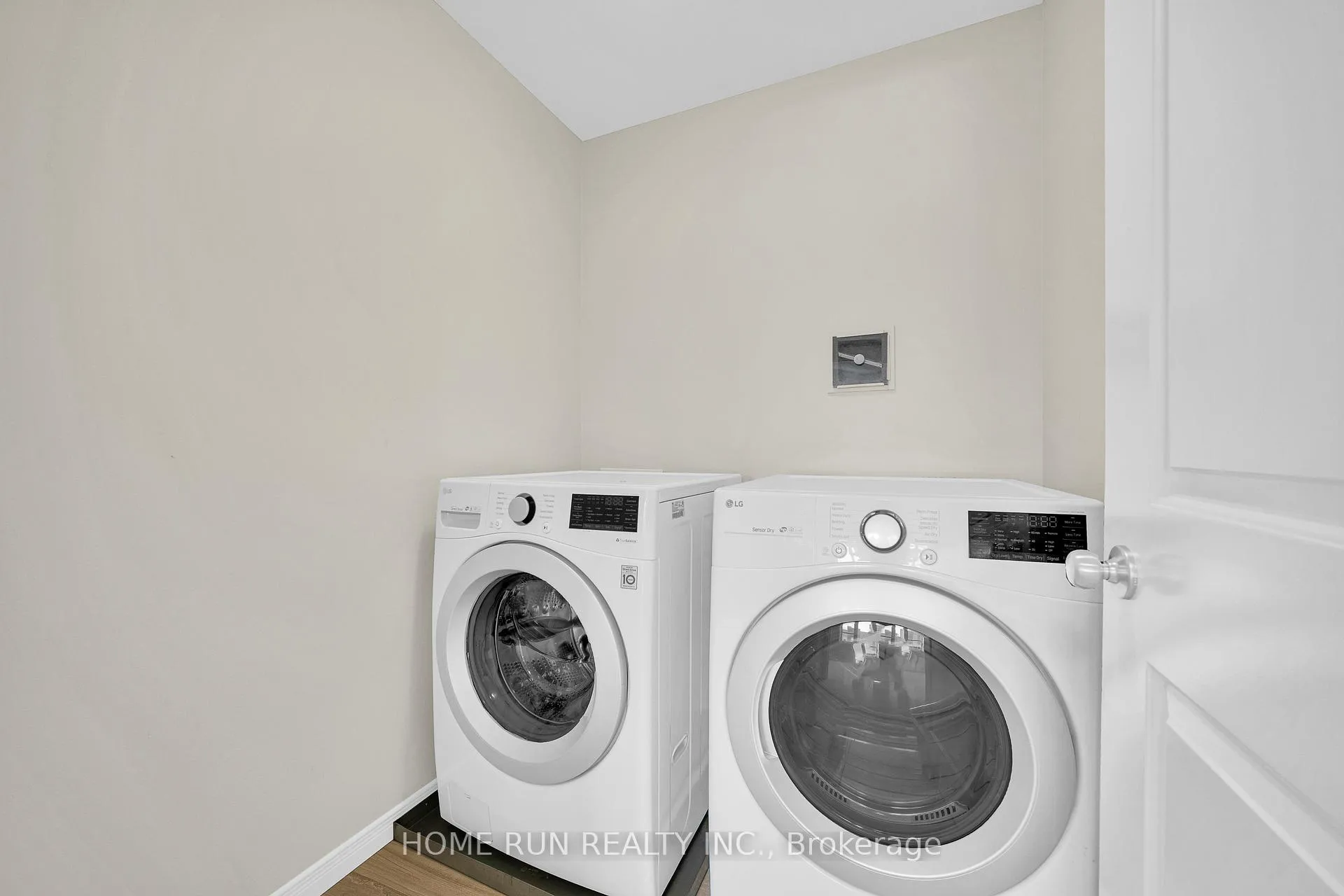 Photo 33 of 467 Cope Drive, Ottawa, Kanata - Emerald Meadows/Trailwest — HOMEH