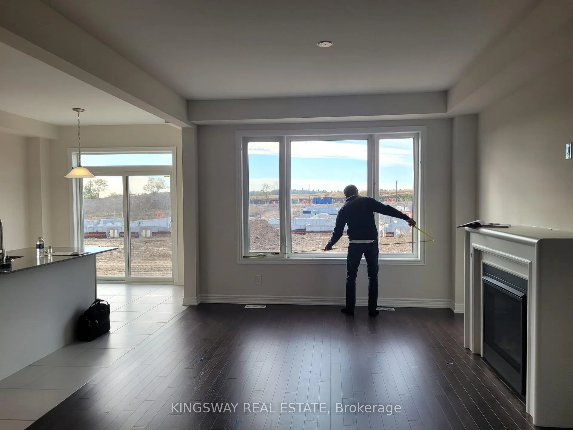 Photo 5 of 524 Beckview Crescent, Kitchener — HOMEH