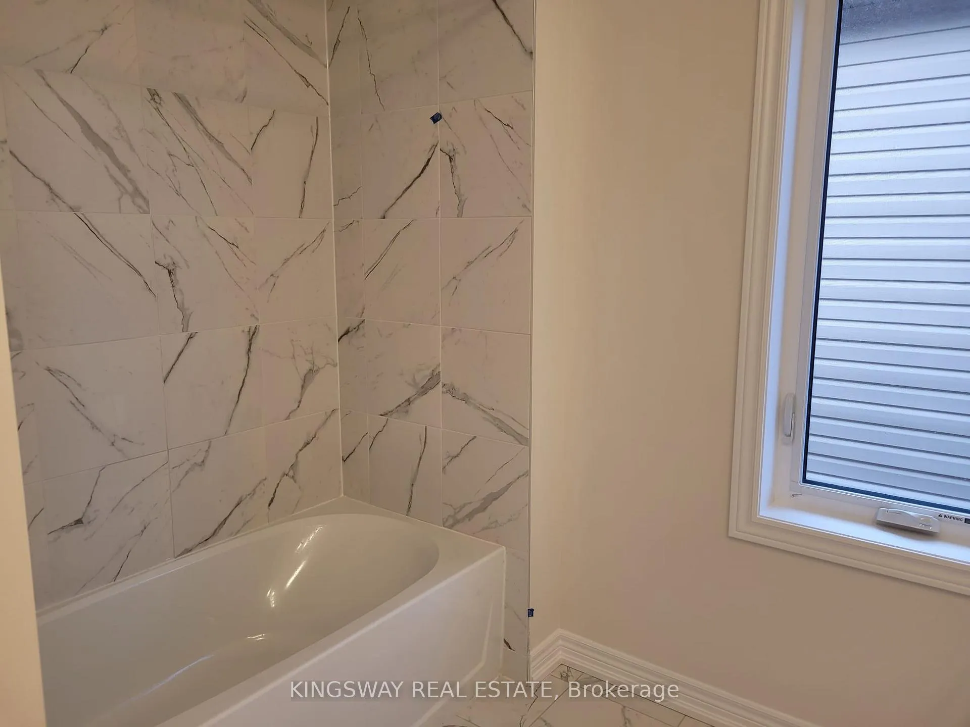 Photo 15 of 524 Beckview Crescent, Kitchener — HOMEH
