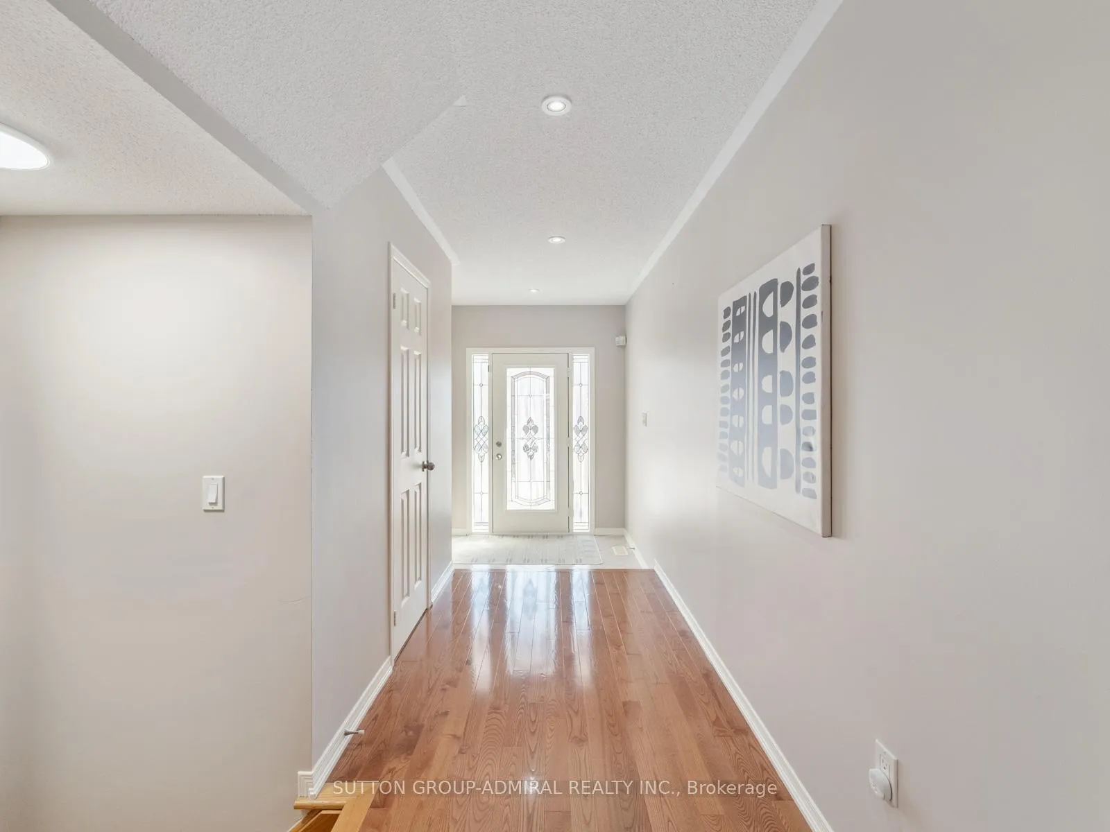 Photo 4 of 76 Orion Avenue, Vaughan, Vellore Village — HOMEH