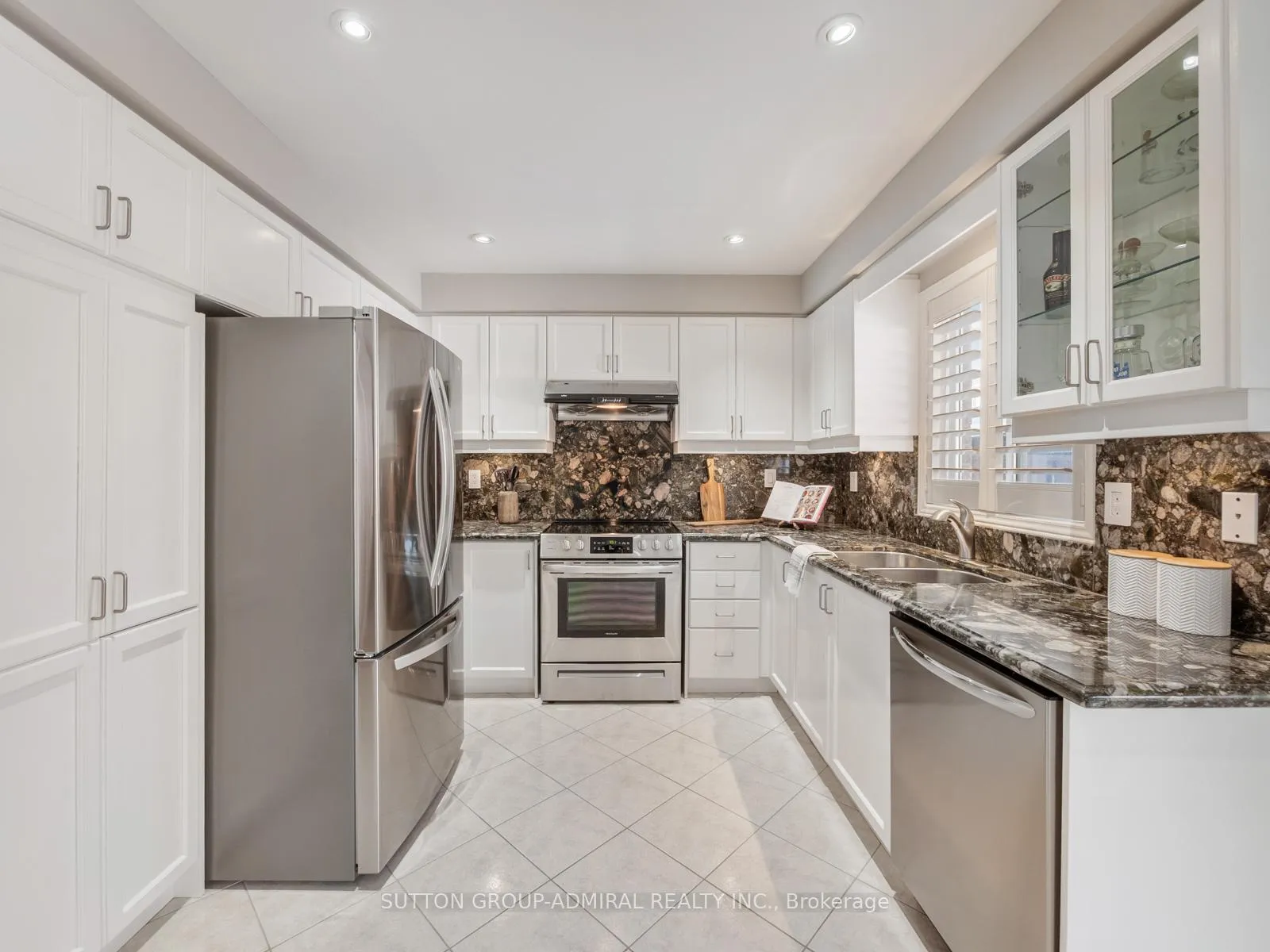 Photo 10 of 76 Orion Avenue, Vaughan, Vellore Village — HOMEH