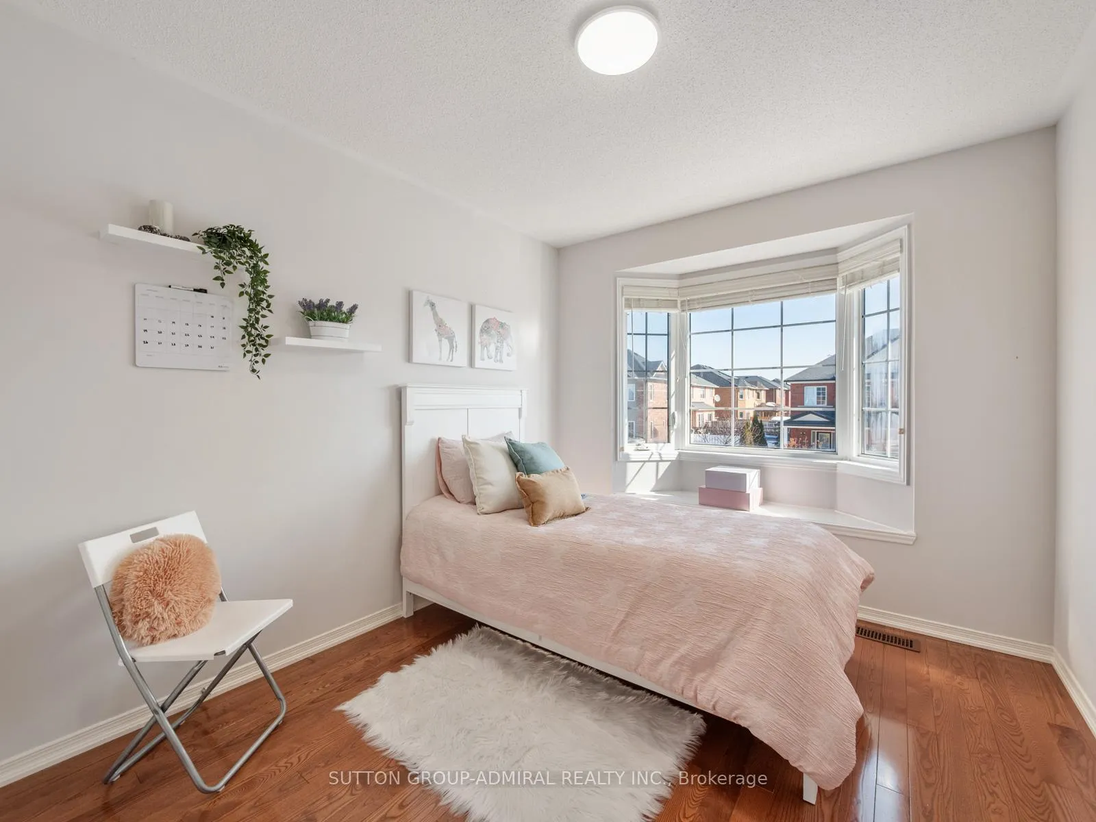 Photo 16 of 76 Orion Avenue, Vaughan, Vellore Village — HOMEH