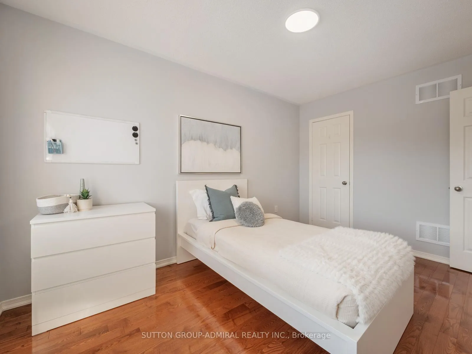 Photo 18 of 76 Orion Avenue, Vaughan, Vellore Village — HOMEH