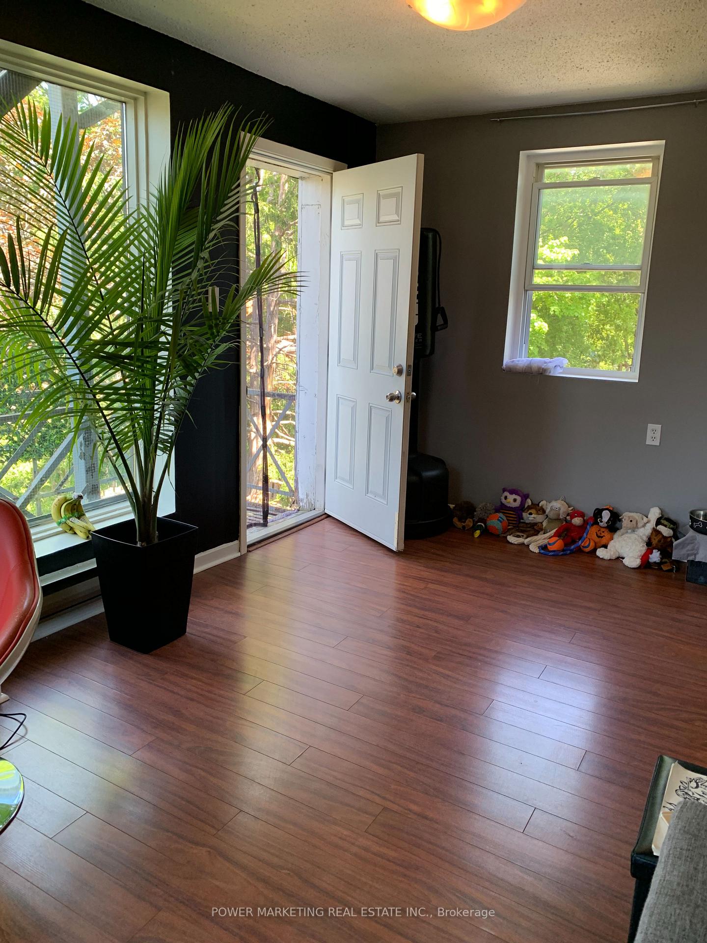 Photo 11 of 281 St Andrew Street, Ottawa, Lower Town — HOMEH