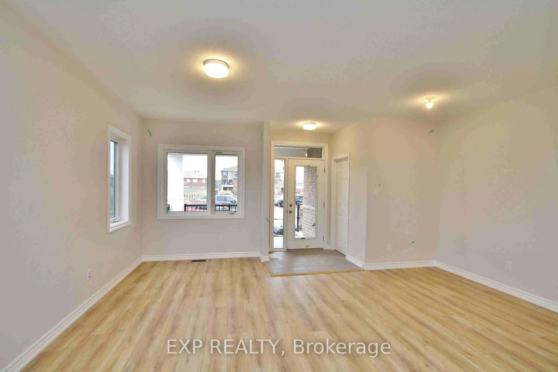Photo 5 of 294 Zenith Private, Ottawa, Barrhaven - Half Moon Bay — HOMEH