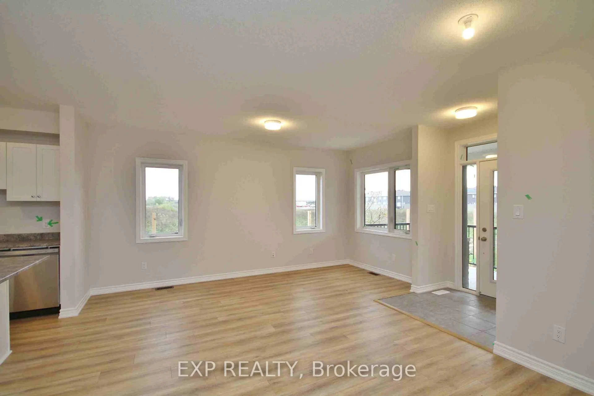 Photo 9 of 294 Zenith Private, Ottawa, Barrhaven - Half Moon Bay — HOMEH