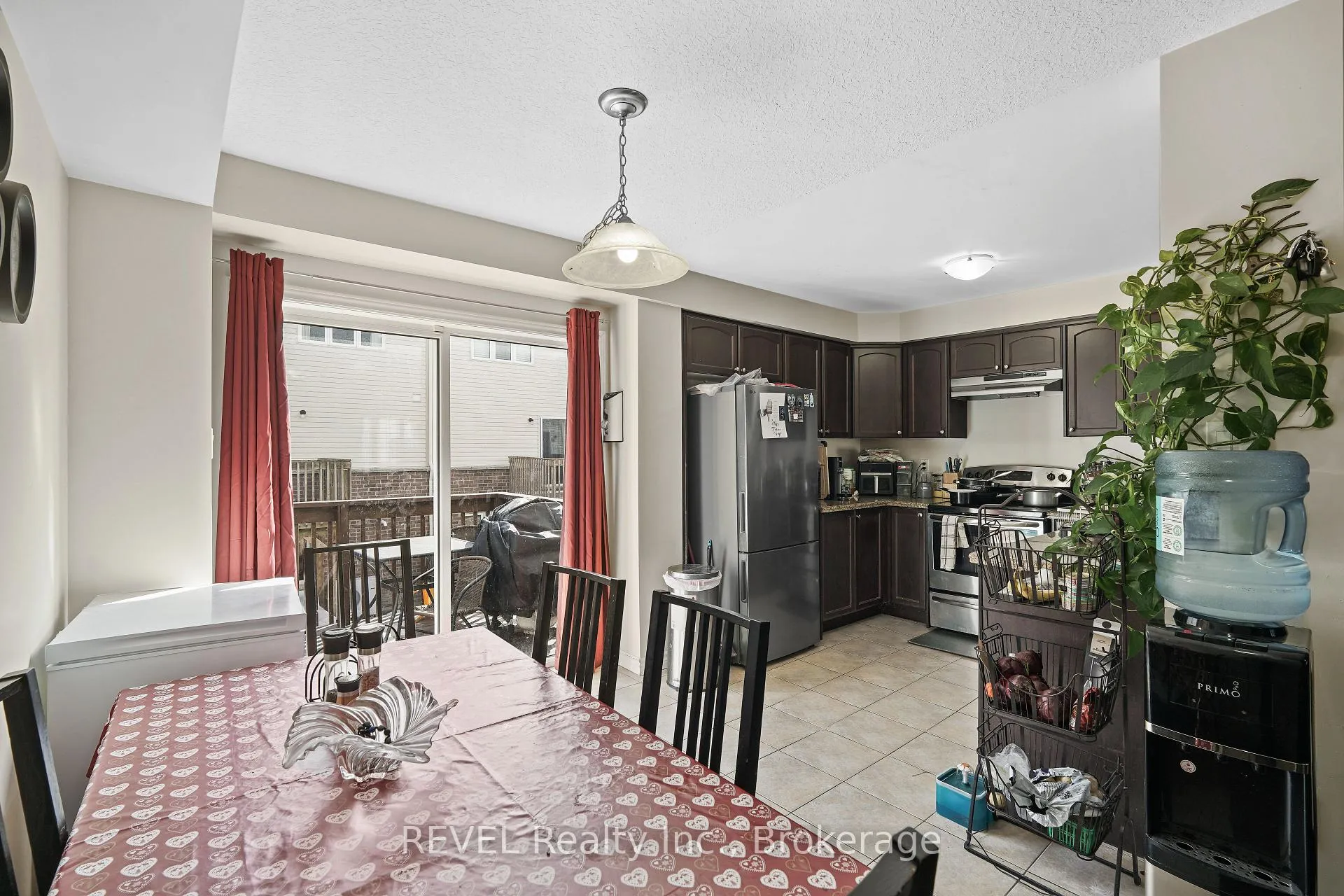 Photo 10 of 7 Dorchester Terrace, Hamilton, Stoney Creek Mountain — HOMEH