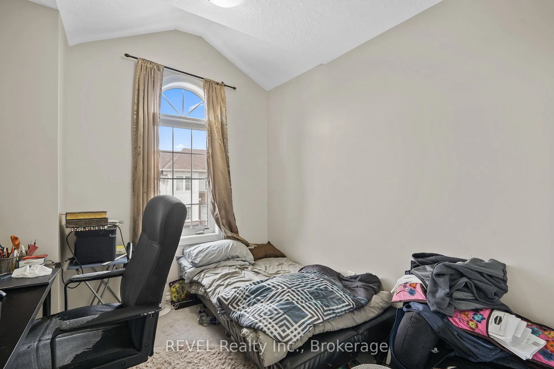 Photo 16 of 7 Dorchester Terrace, Hamilton, Stoney Creek Mountain — HOMEH