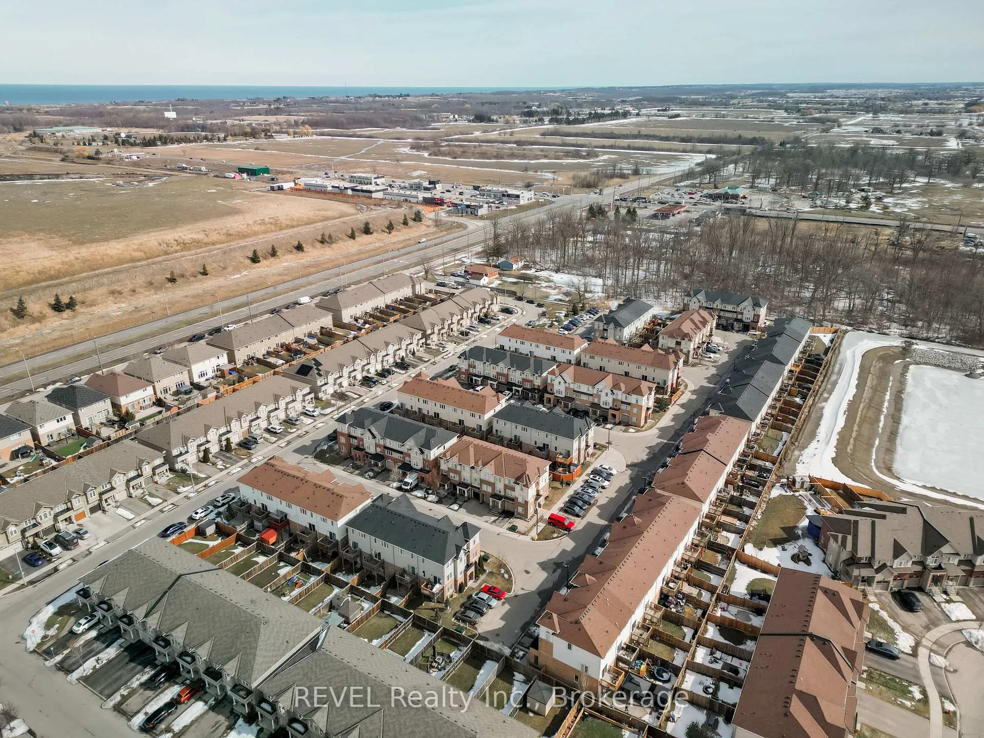 Photo 21 of 7 Dorchester Terrace, Hamilton, Stoney Creek Mountain — HOMEH