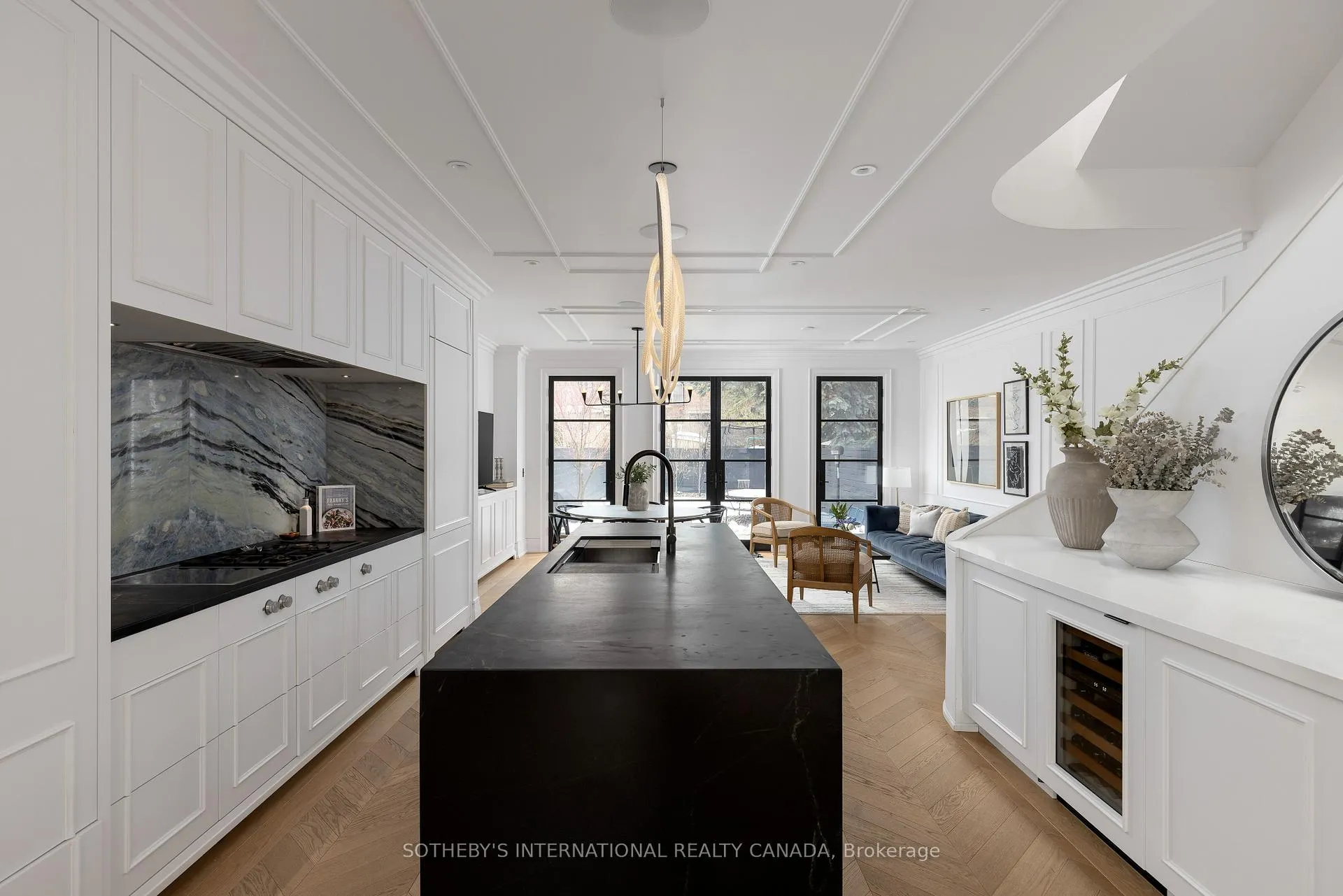 Photo 5 of 122 MacPherson Avenue, Toronto, The Annex — HOMEH