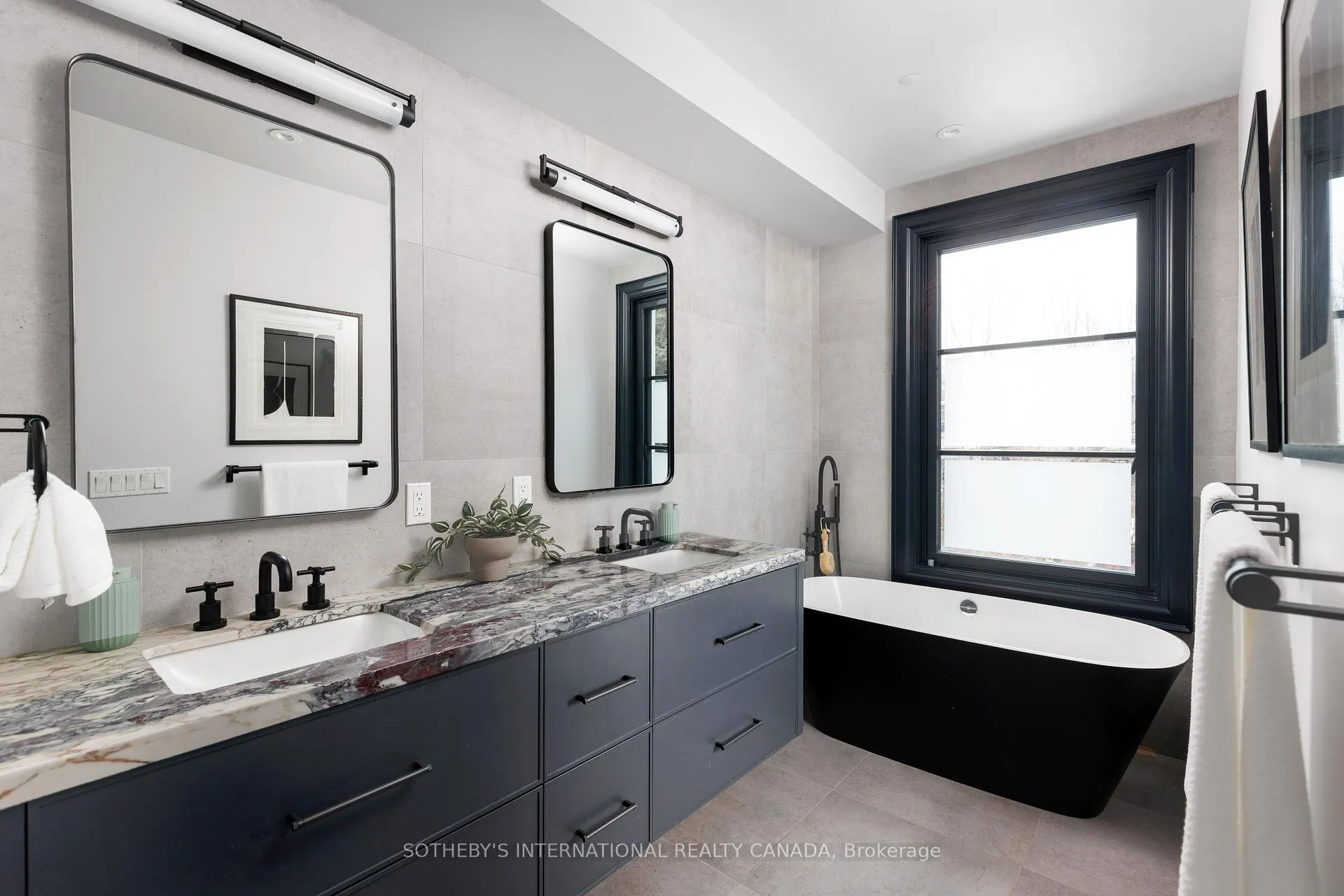 Photo 21 of 122 MacPherson Avenue, Toronto, The Annex — HOMEH