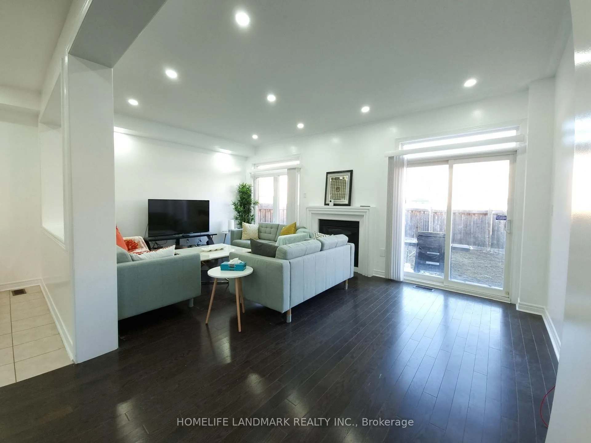 Photo 7 of 63 Lorenzo Circle, Brampton, Sandringham-Wellington — HOMEH