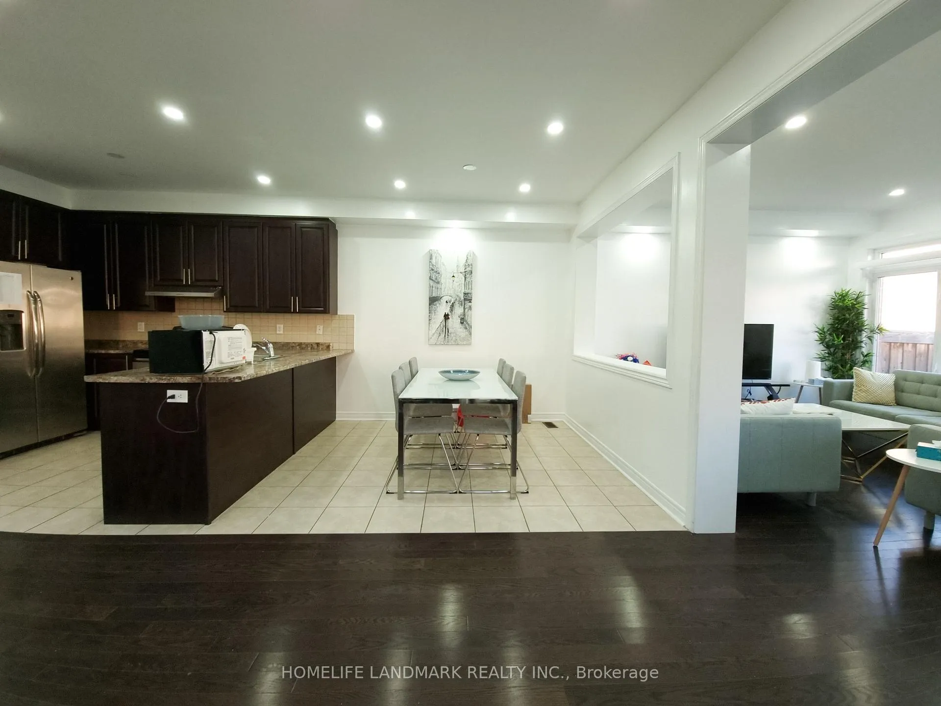 Photo 10 of 63 Lorenzo Circle, Brampton, Sandringham-Wellington — HOMEH