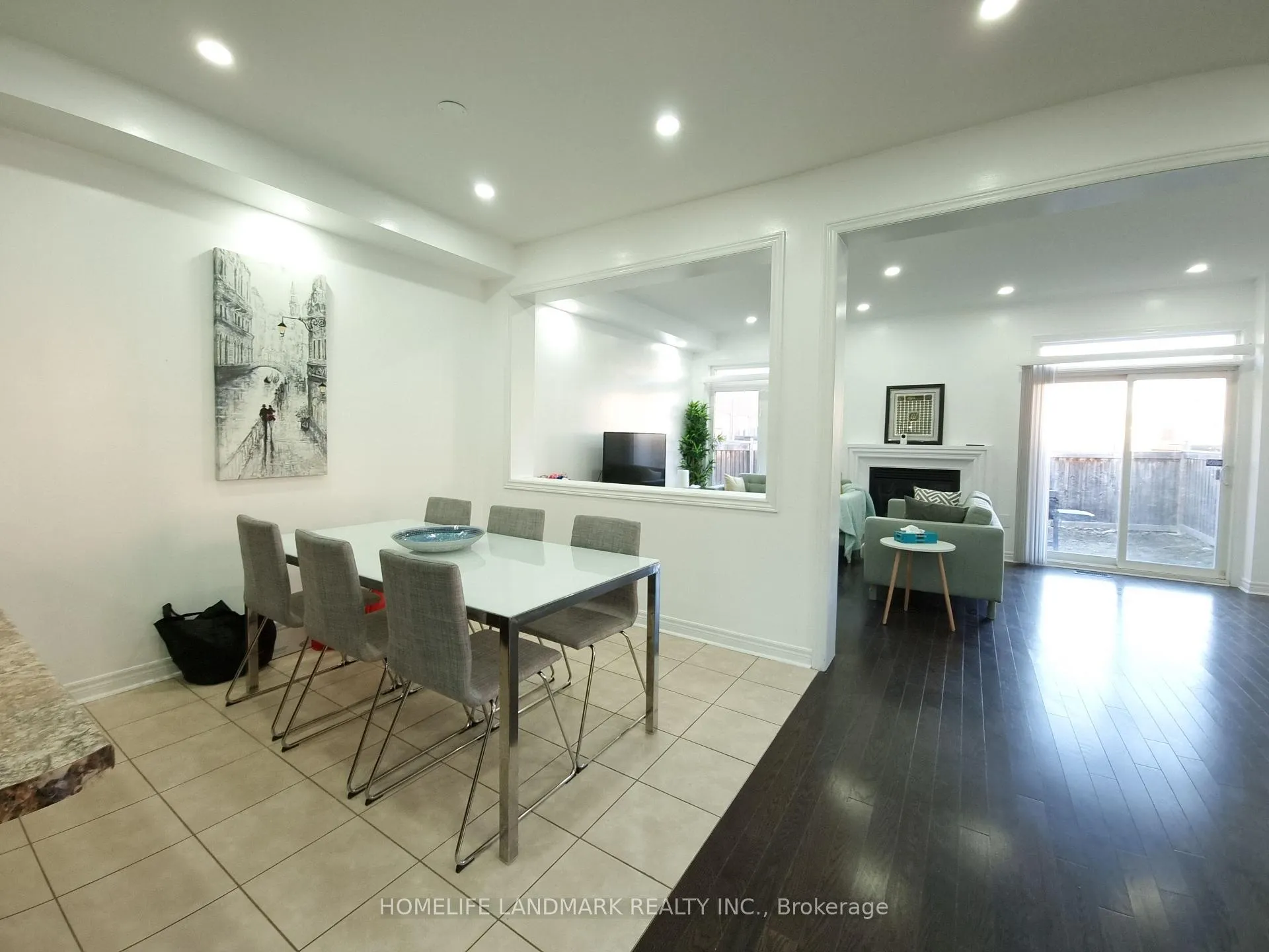 Photo 11 of 63 Lorenzo Circle, Brampton, Sandringham-Wellington — HOMEH