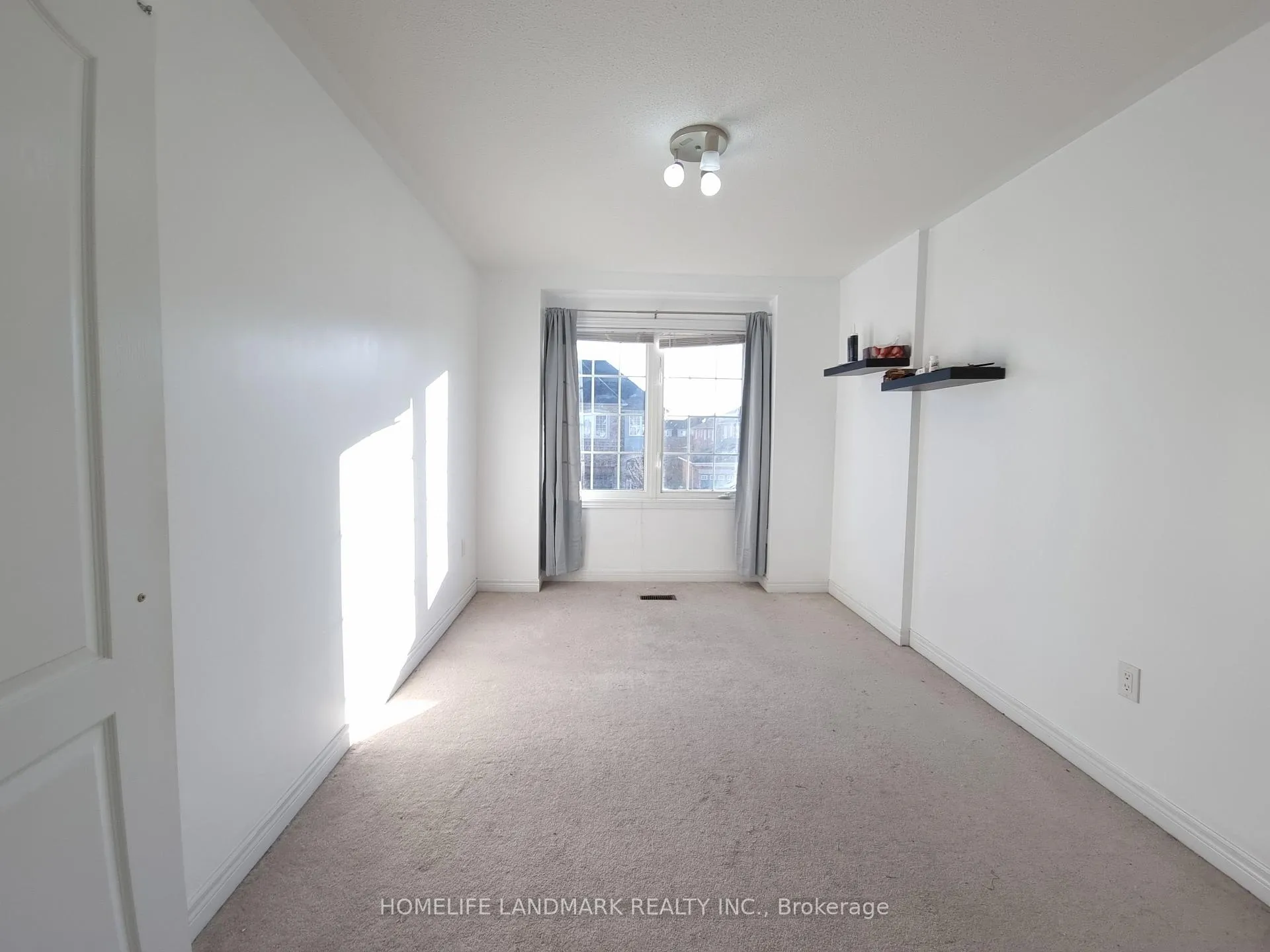 Photo 29 of 63 Lorenzo Circle, Brampton, Sandringham-Wellington — HOMEH