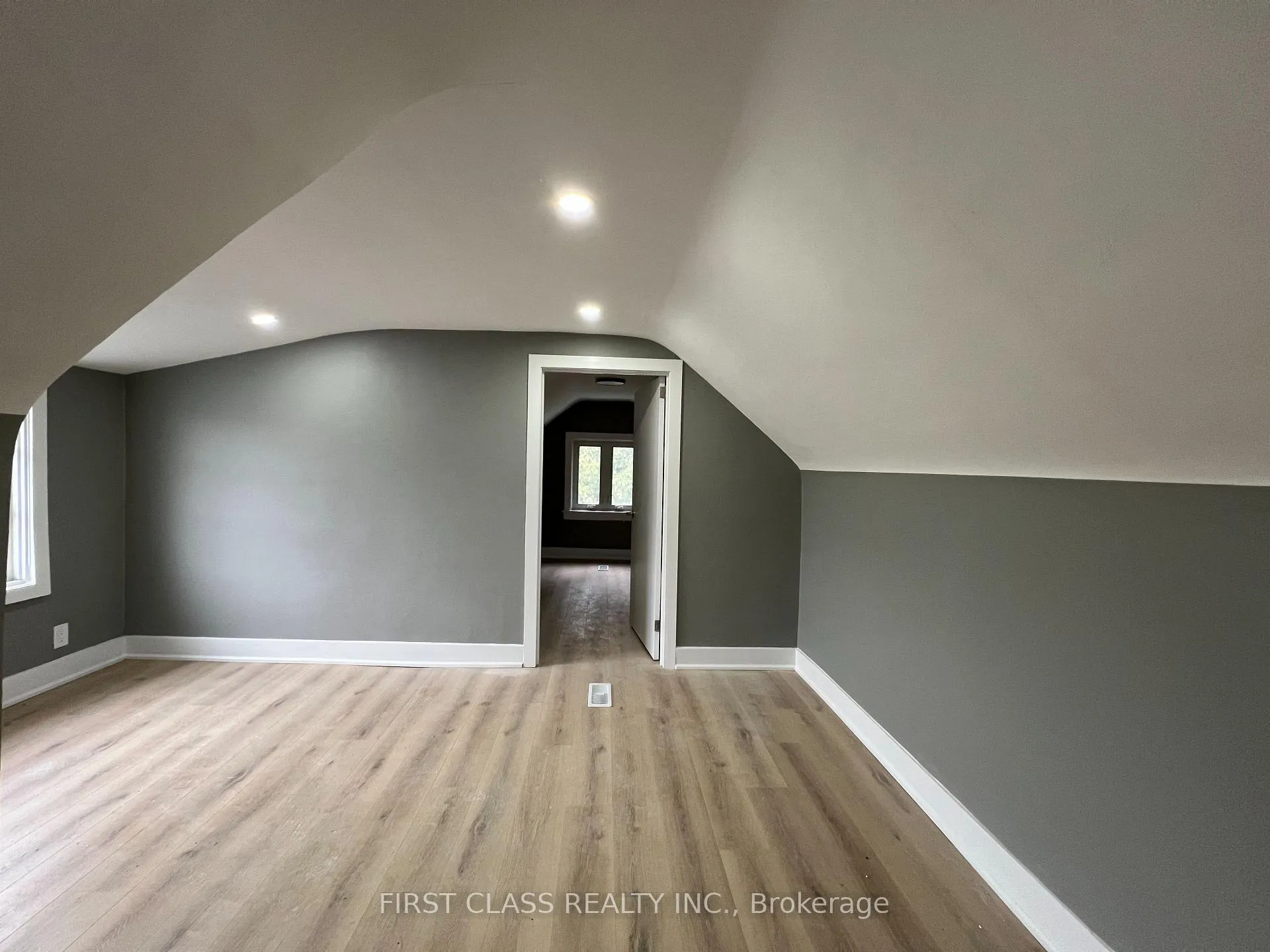 Photo 6 of Unit UPPER, 76 Ennerdale Road, Toronto, Caledonia-Fairbank — HOMEH