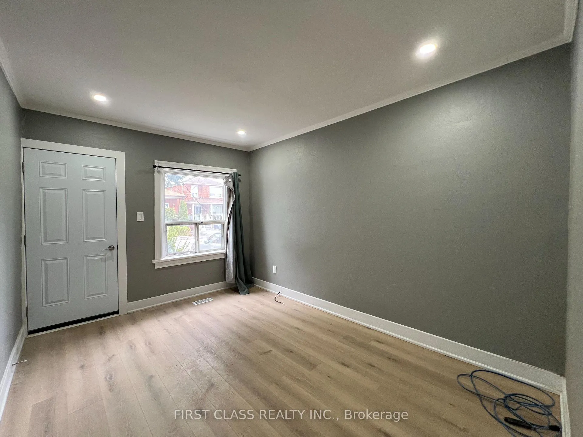 Photo 9 of Unit Main A, 76 Ennerdale Road, Toronto, Caledonia-Fairbank — HOMEH