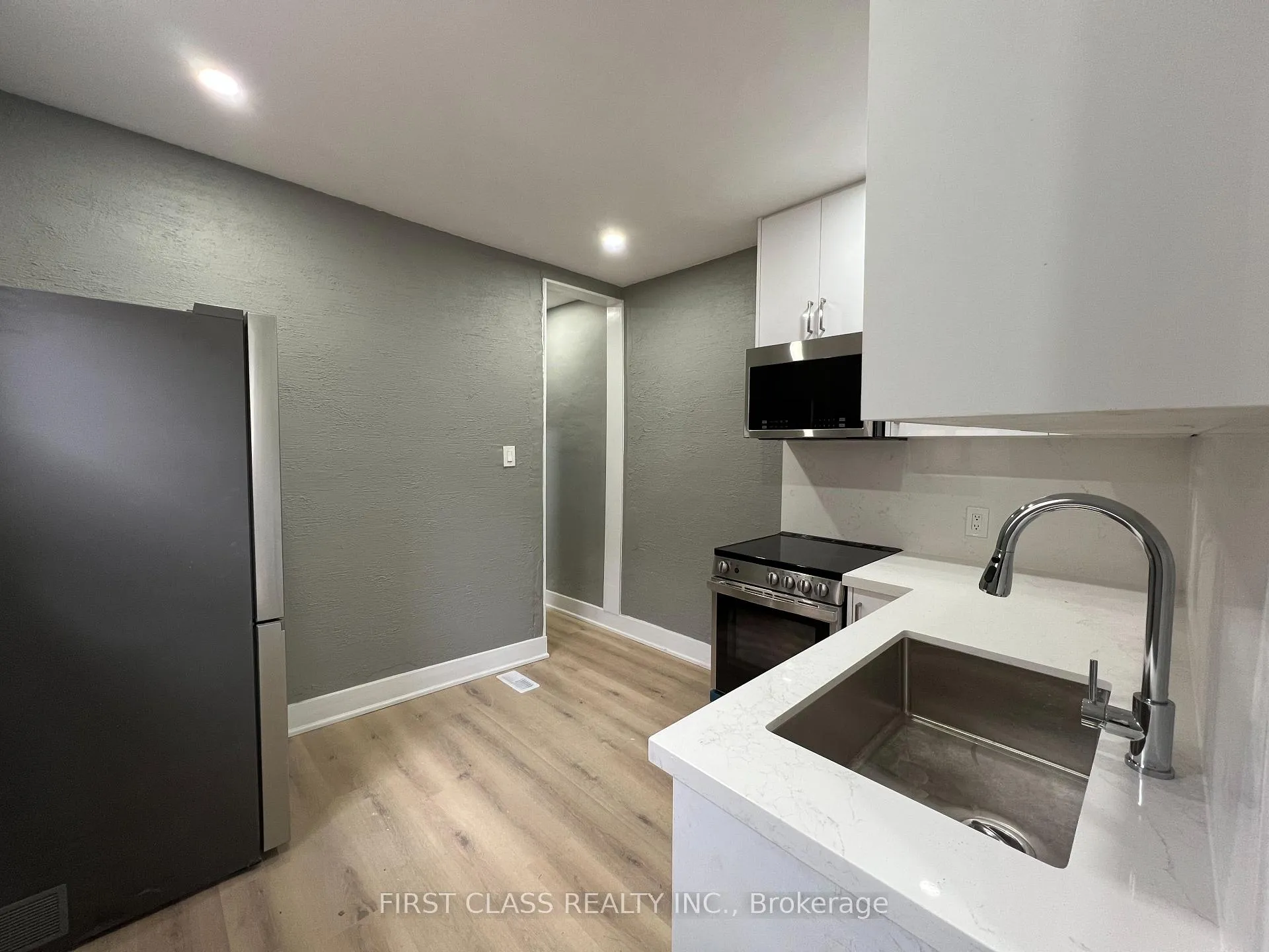 Photo 2 of Unit Main B, 76 Ennerdale Road, Toronto, Caledonia-Fairbank — HOMEH