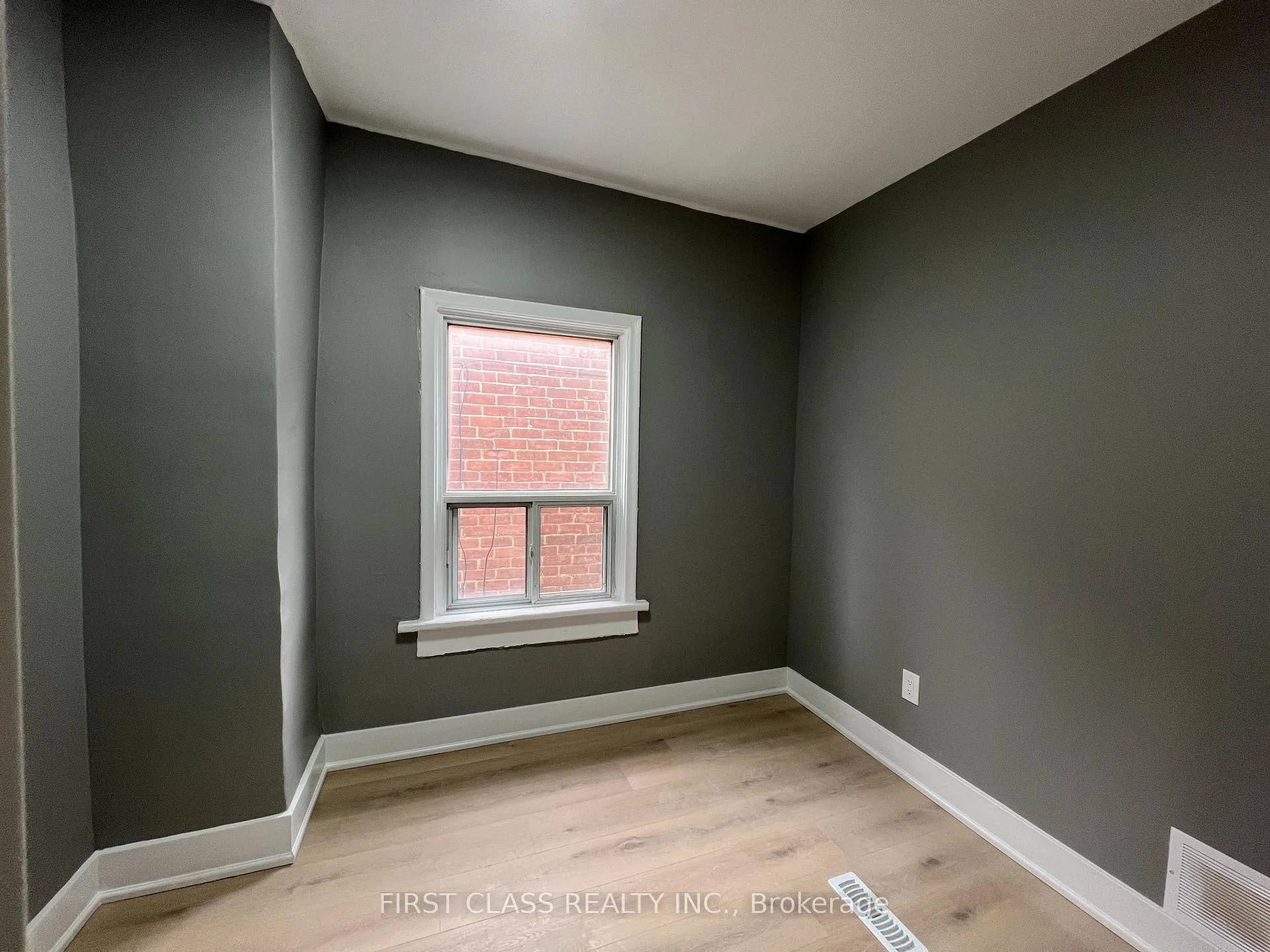 Photo 6 of Unit Main B, 76 Ennerdale Road, Toronto, Caledonia-Fairbank — HOMEH