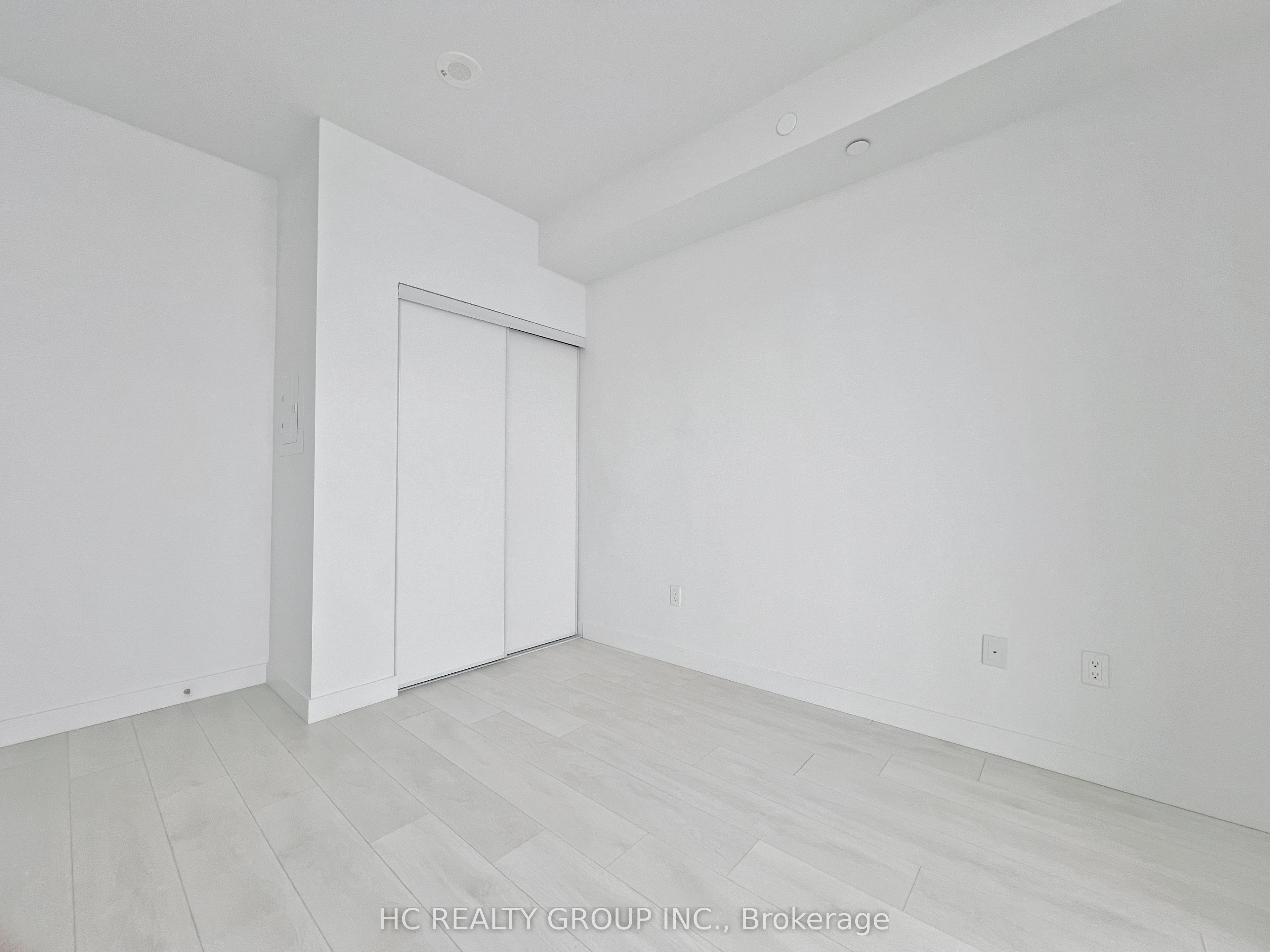 Photo 16 of Unit 5203, 8 Eglinton Avenue E, Toronto, Mount Pleasant West — HOMEH