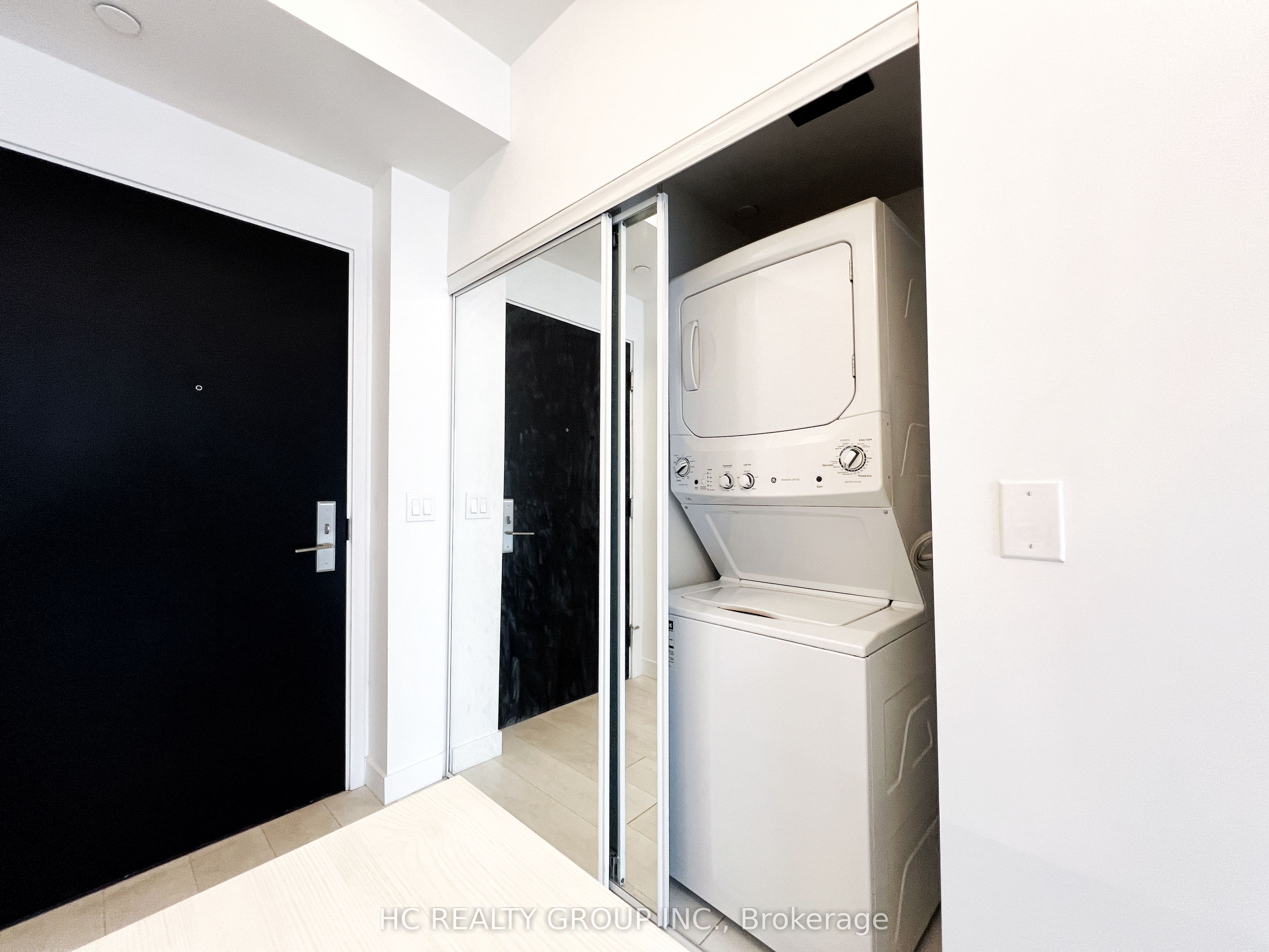 Photo 18 of Unit 5203, 8 Eglinton Avenue E, Toronto, Mount Pleasant West — HOMEH