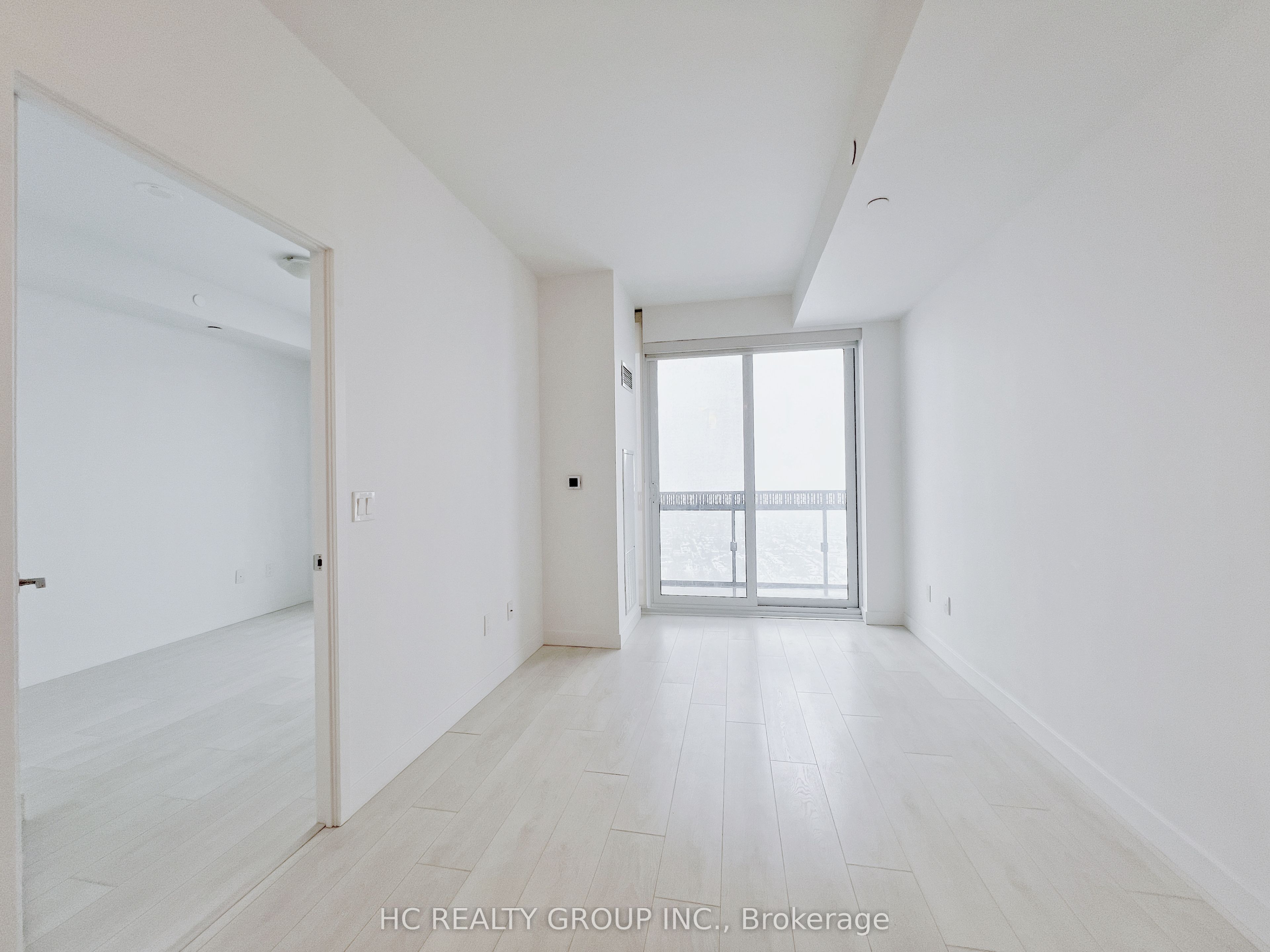 Photo 12 of Unit 5203, 8 Eglinton Avenue E, Toronto, Mount Pleasant West — HOMEH