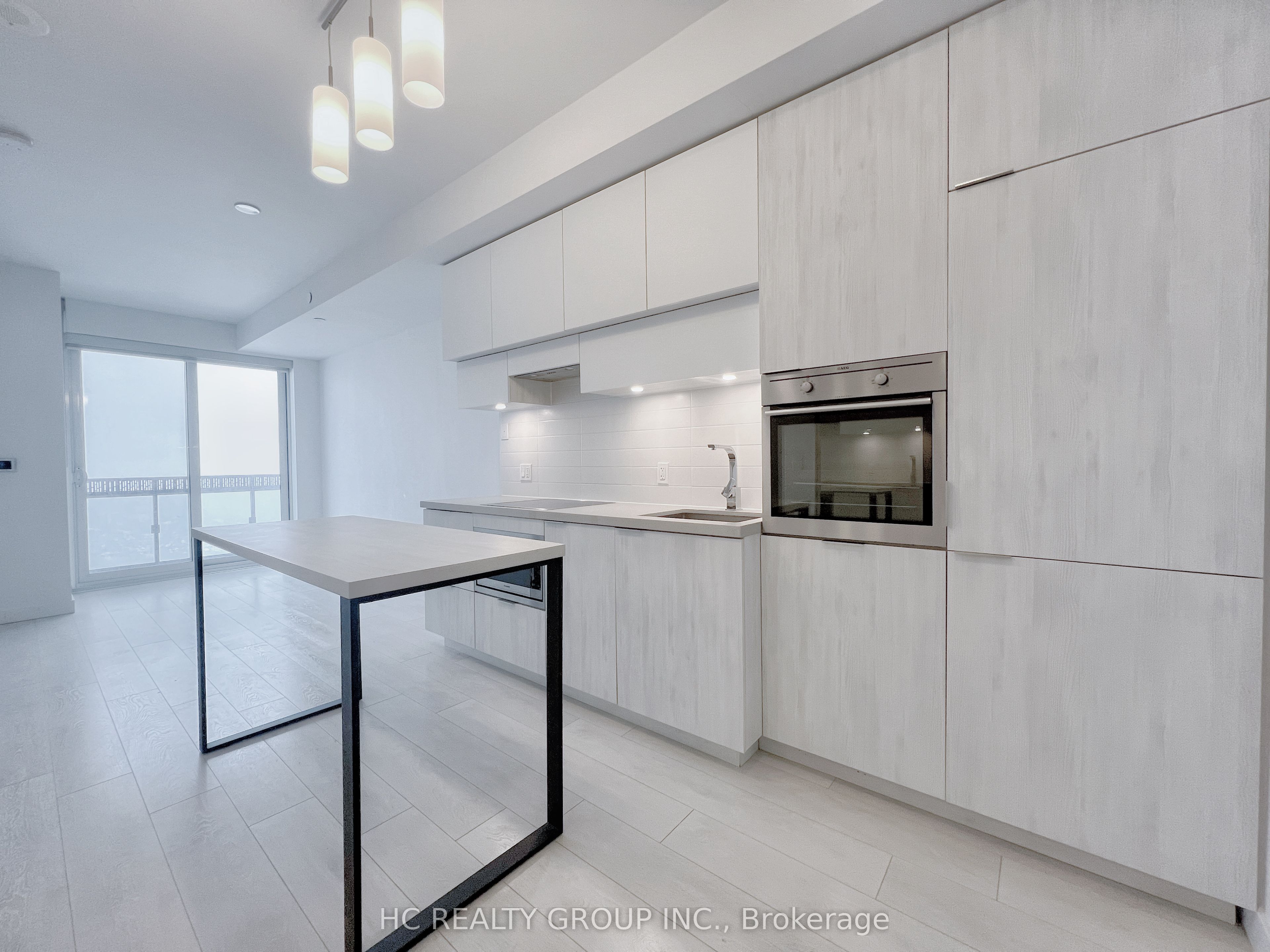 Photo 5 of Unit 5203, 8 Eglinton Avenue E, Toronto, Mount Pleasant West — HOMEH
