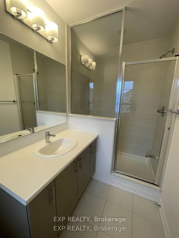 Photo 5 of 2001 Cameron Lott Crescent, Oshawa, Kedron — HOMEH