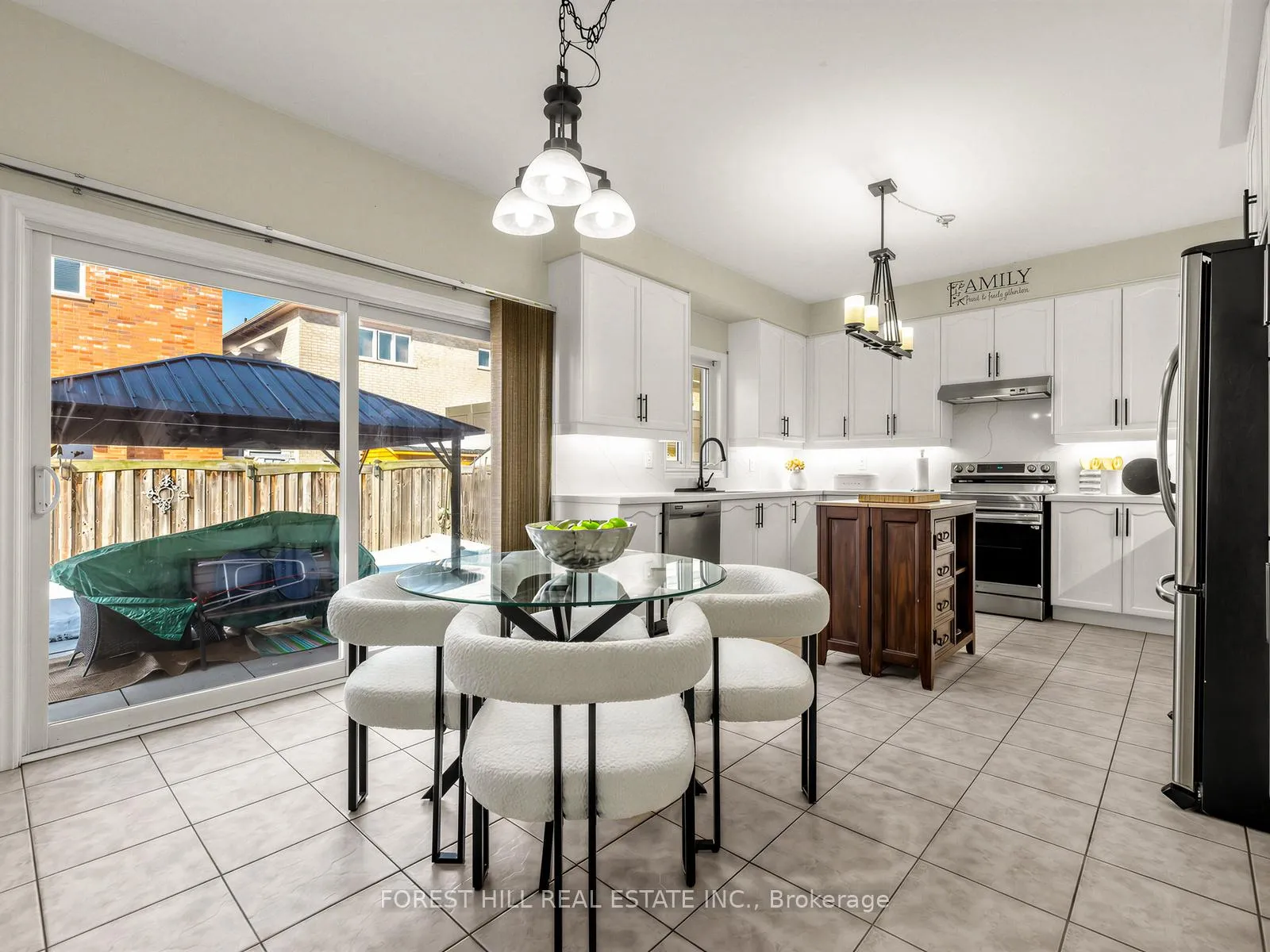 Photo 15 of 240 Swan Park Road, Markham, Greensborough — HOMEH