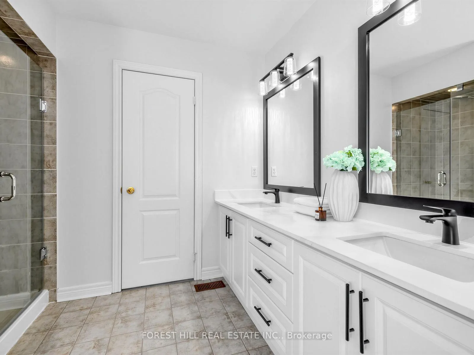 Photo 26 of 240 Swan Park Road, Markham, Greensborough — HOMEH