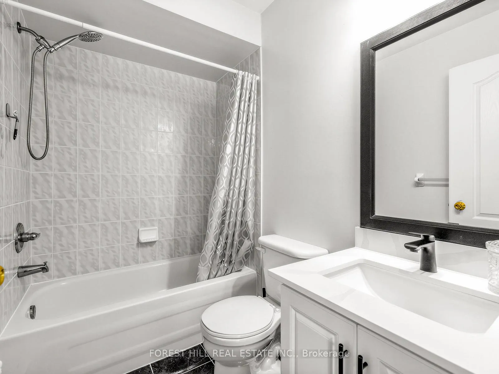 Photo 31 of 240 Swan Park Road, Markham, Greensborough — HOMEH