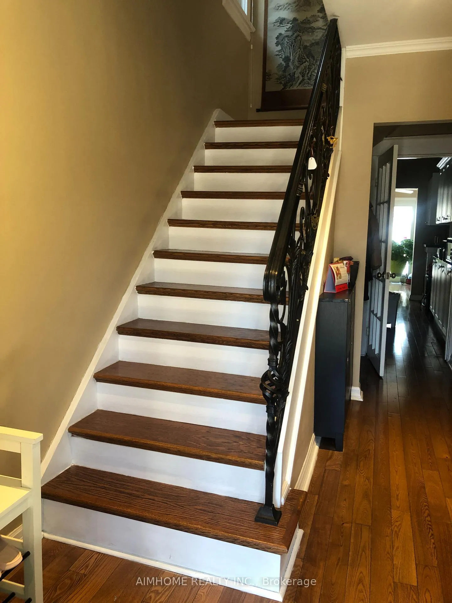 Photo 3 of 268 Jedburgh Road, Toronto, Lawrence Park North — HOMEH