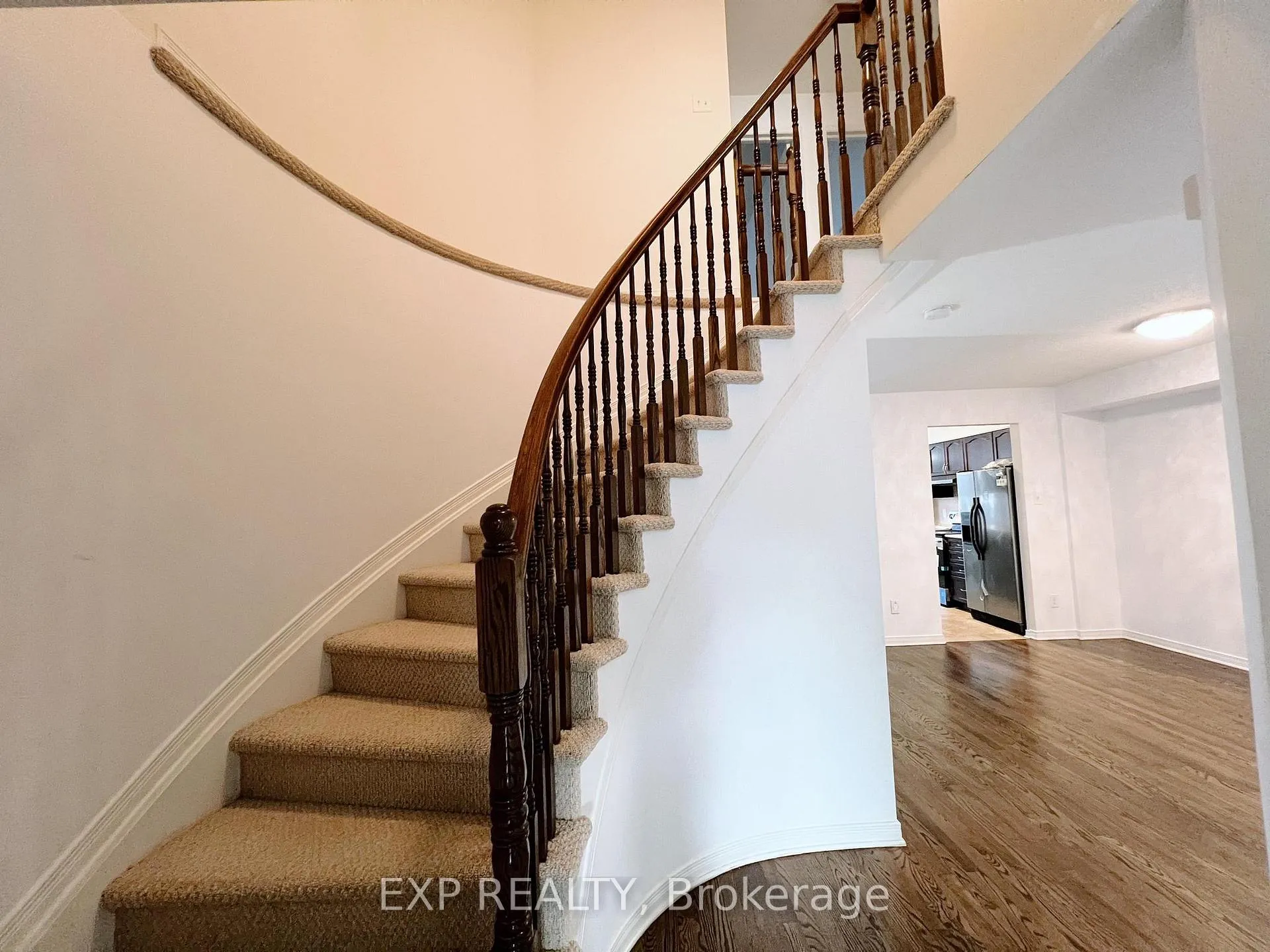 Photo 3 of 375 Rolling Meadow Crescent, Ottawa, Mer Bleue/Bradley Estates/Anderson Park — HOMEH