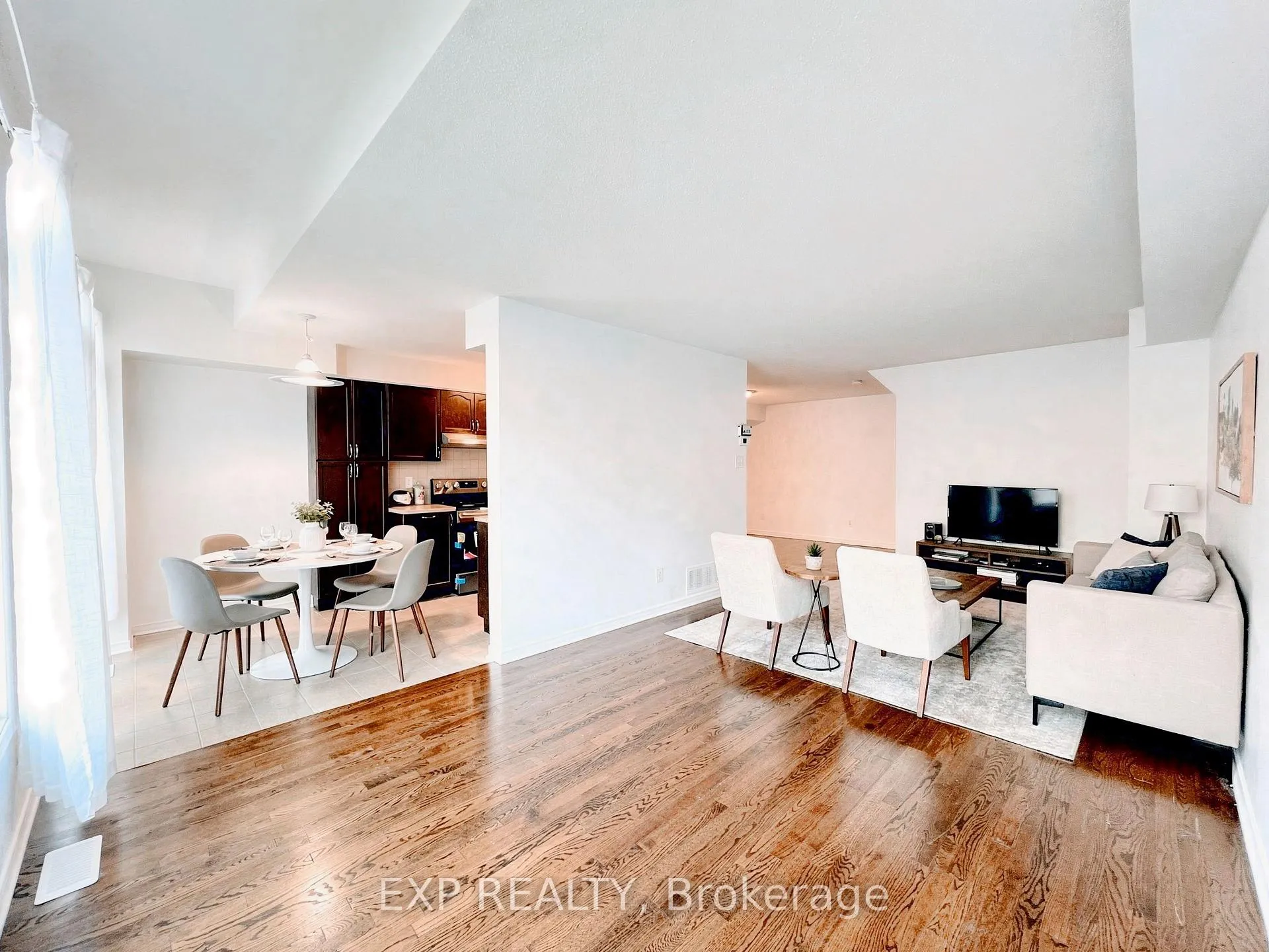 Photo 5 of 375 Rolling Meadow Crescent, Ottawa, Mer Bleue/Bradley Estates/Anderson Park — HOMEH