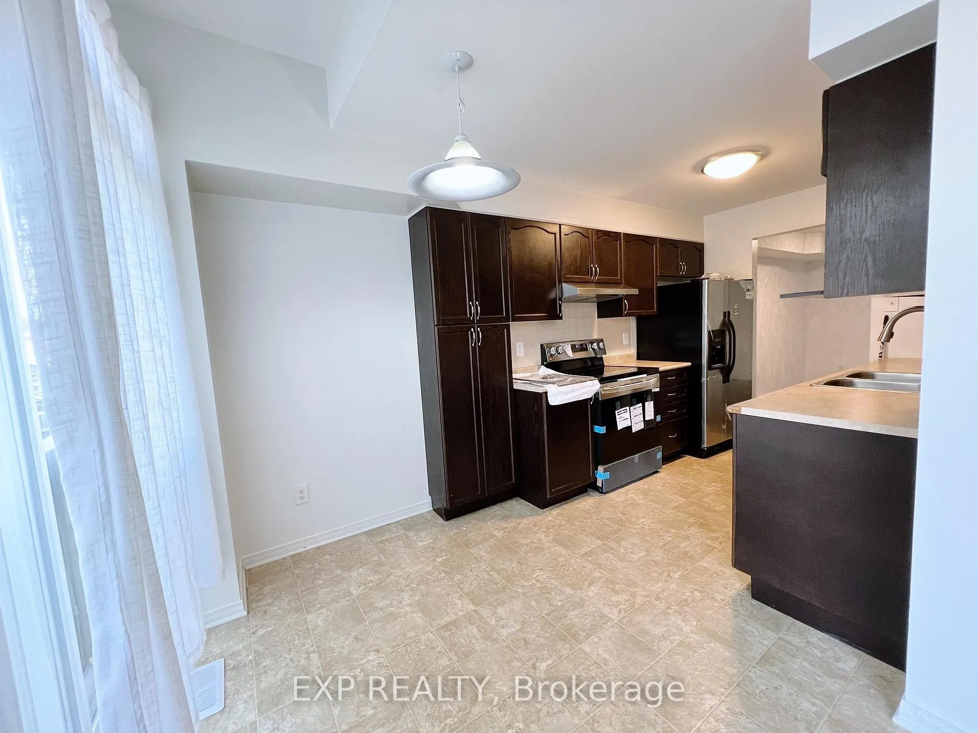 Photo 7 of 375 Rolling Meadow Crescent, Ottawa, Mer Bleue/Bradley Estates/Anderson Park — HOMEH