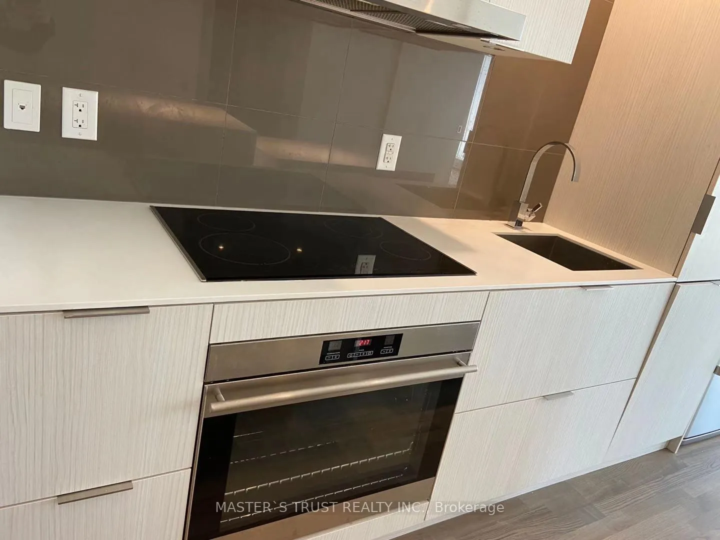 Photo 14 of Unit 1206, 1 Bloor Street E, Toronto, Church-Yonge Corridor — HOMEH
