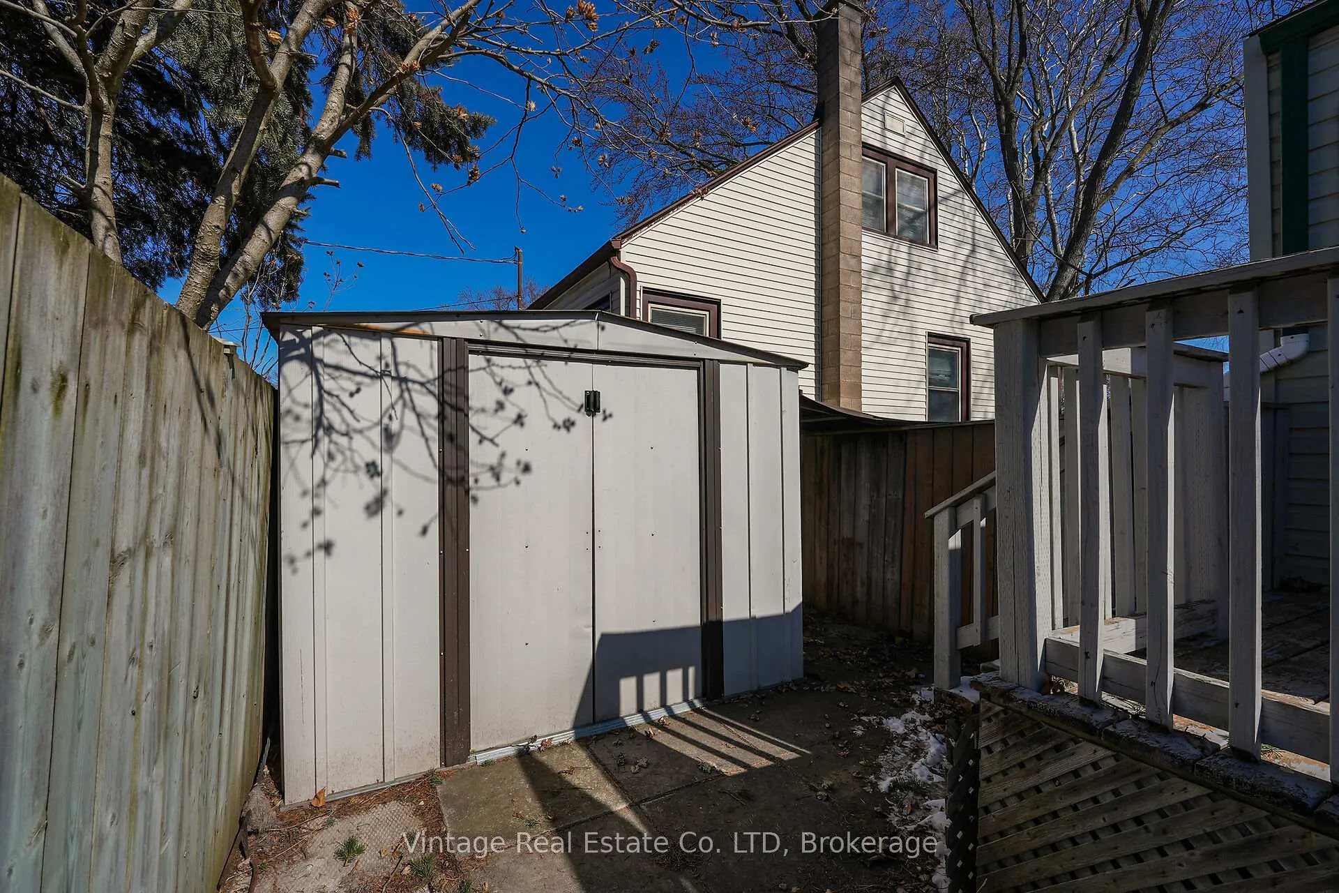 Photo 9 of 19 Longfellow Avenue, St. Catharines, Haig — HOMEH