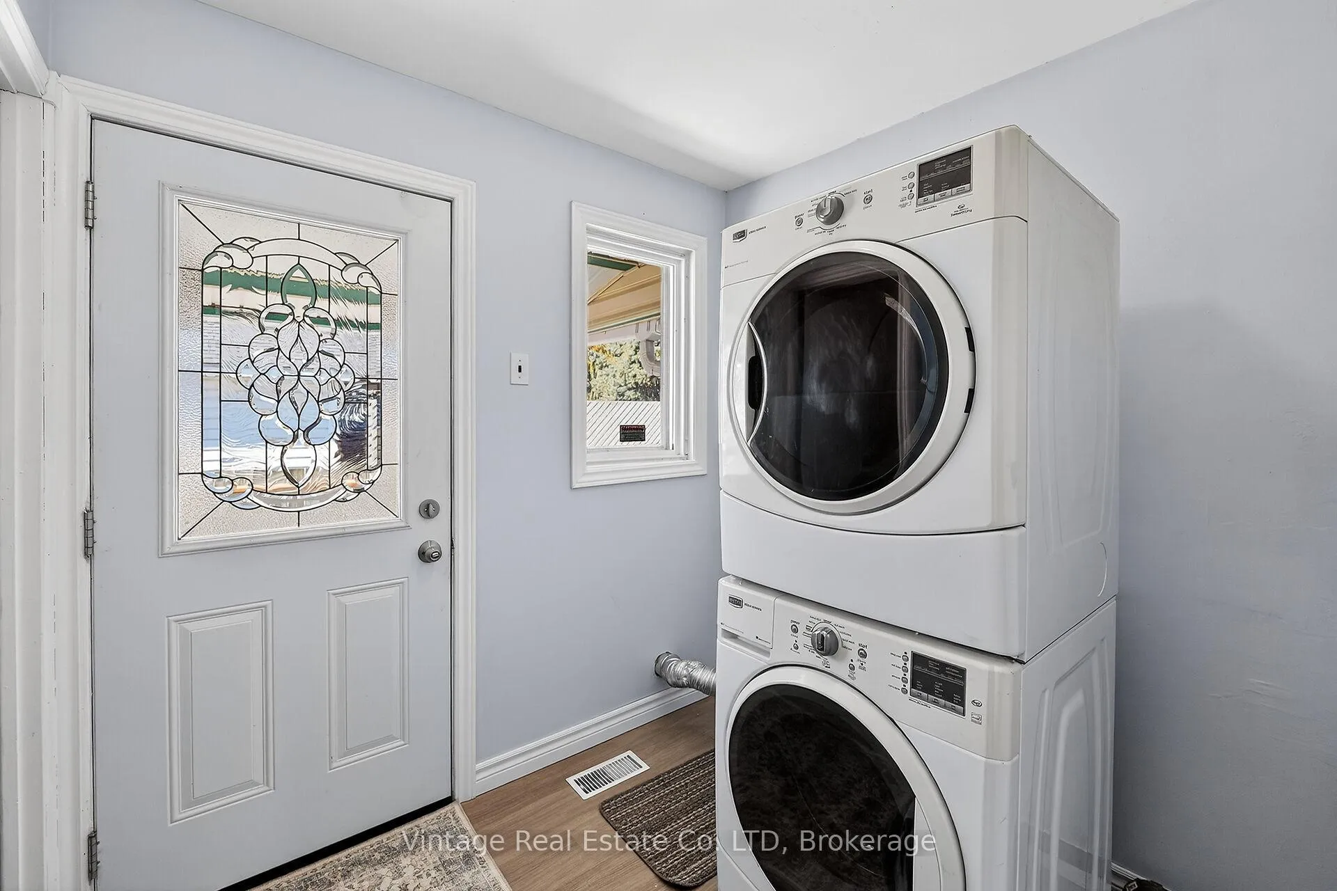 Photo 12 of 19 Longfellow Avenue, St. Catharines, Haig — HOMEH