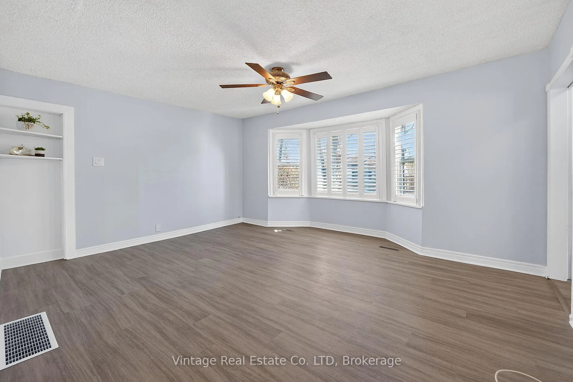Photo 24 of 19 Longfellow Avenue, St. Catharines, Haig — HOMEH