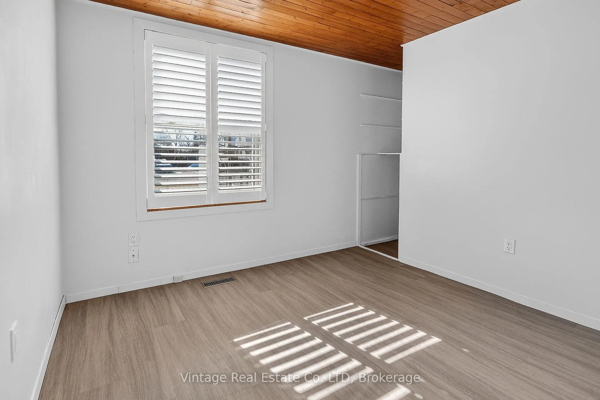 Photo 26 of 19 Longfellow Avenue, St. Catharines, Haig — HOMEH