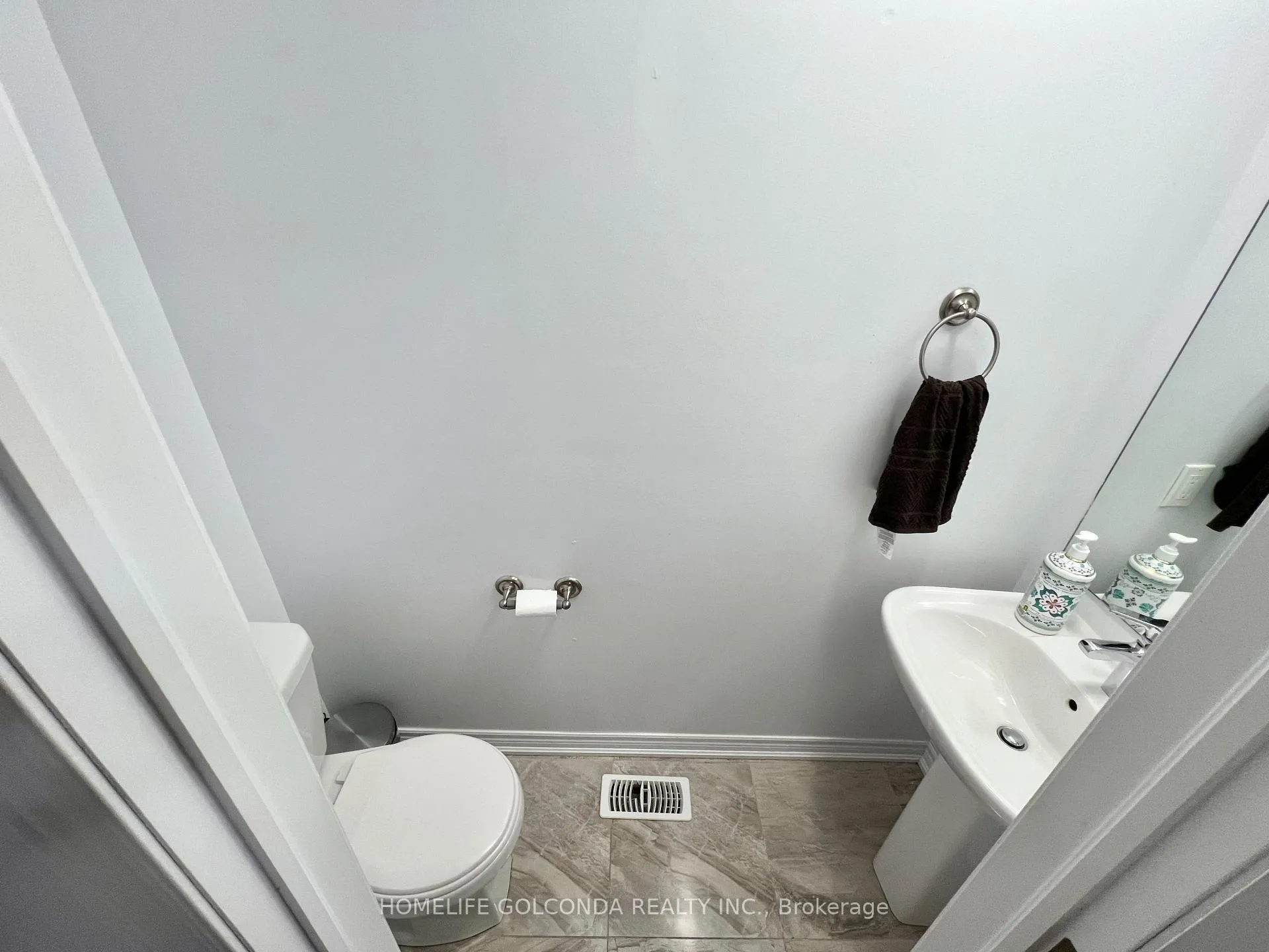 Photo 7 of 2358 Natasha Circle, Oakville, Bronte Creek — HOMEH