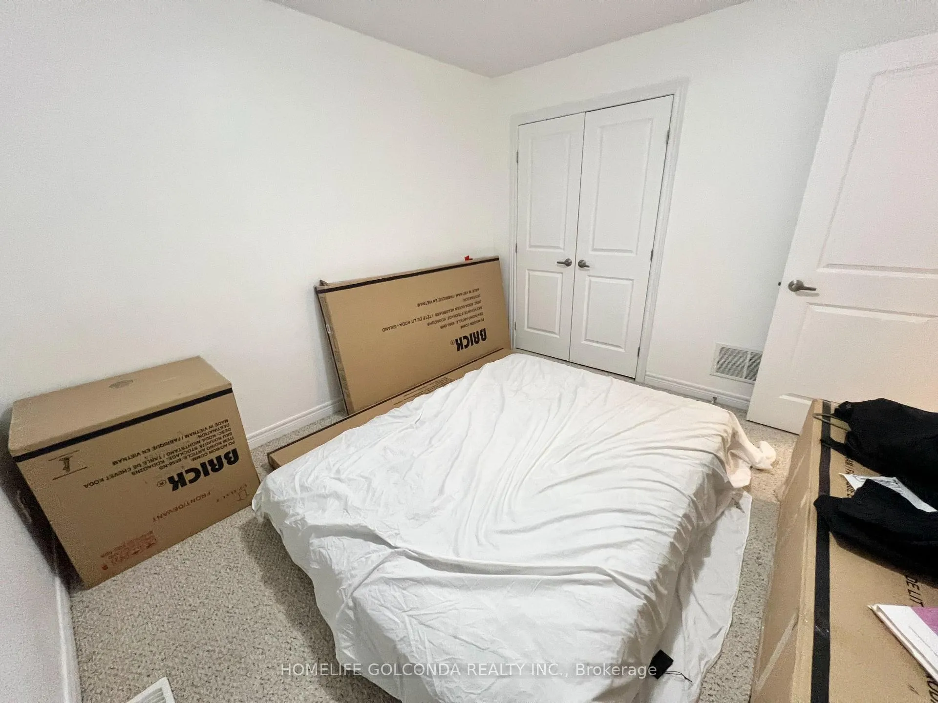 Photo 18 of 2358 Natasha Circle, Oakville, Bronte Creek — HOMEH