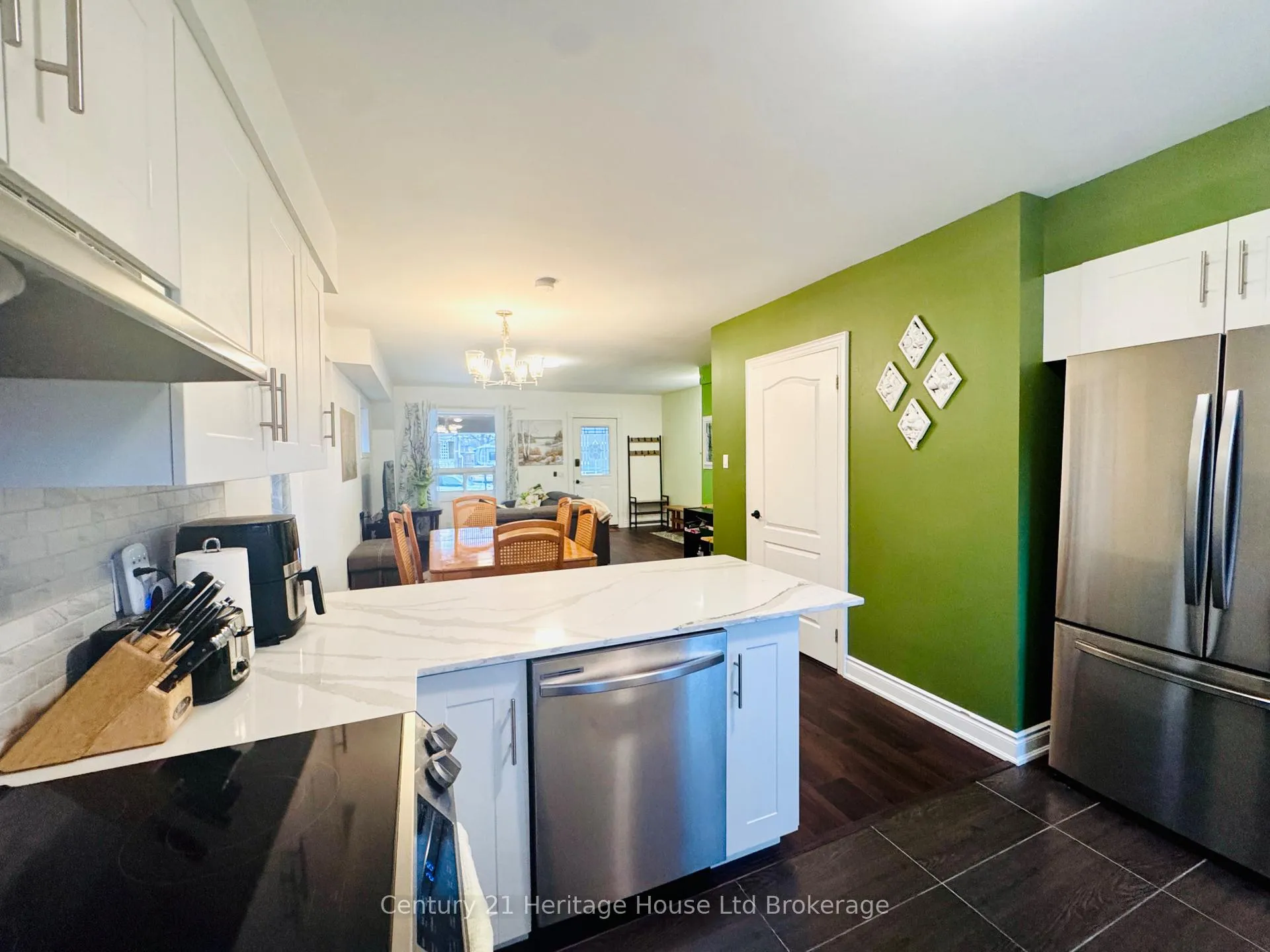 Photo 11 of 5138 Willmott Street, Niagara Falls, Cherrywood — HOMEH