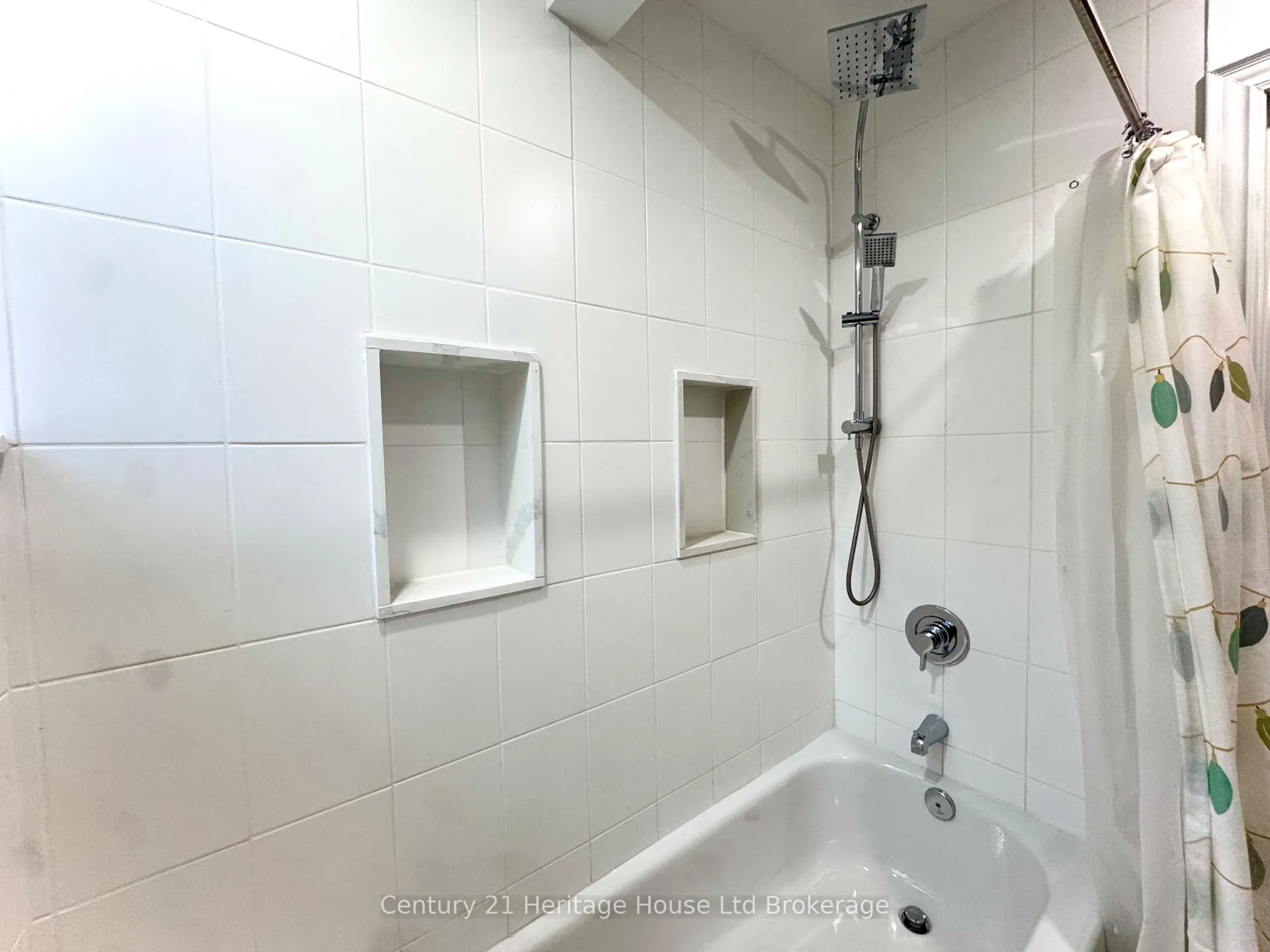 Photo 15 of 5138 Willmott Street, Niagara Falls, Cherrywood — HOMEH