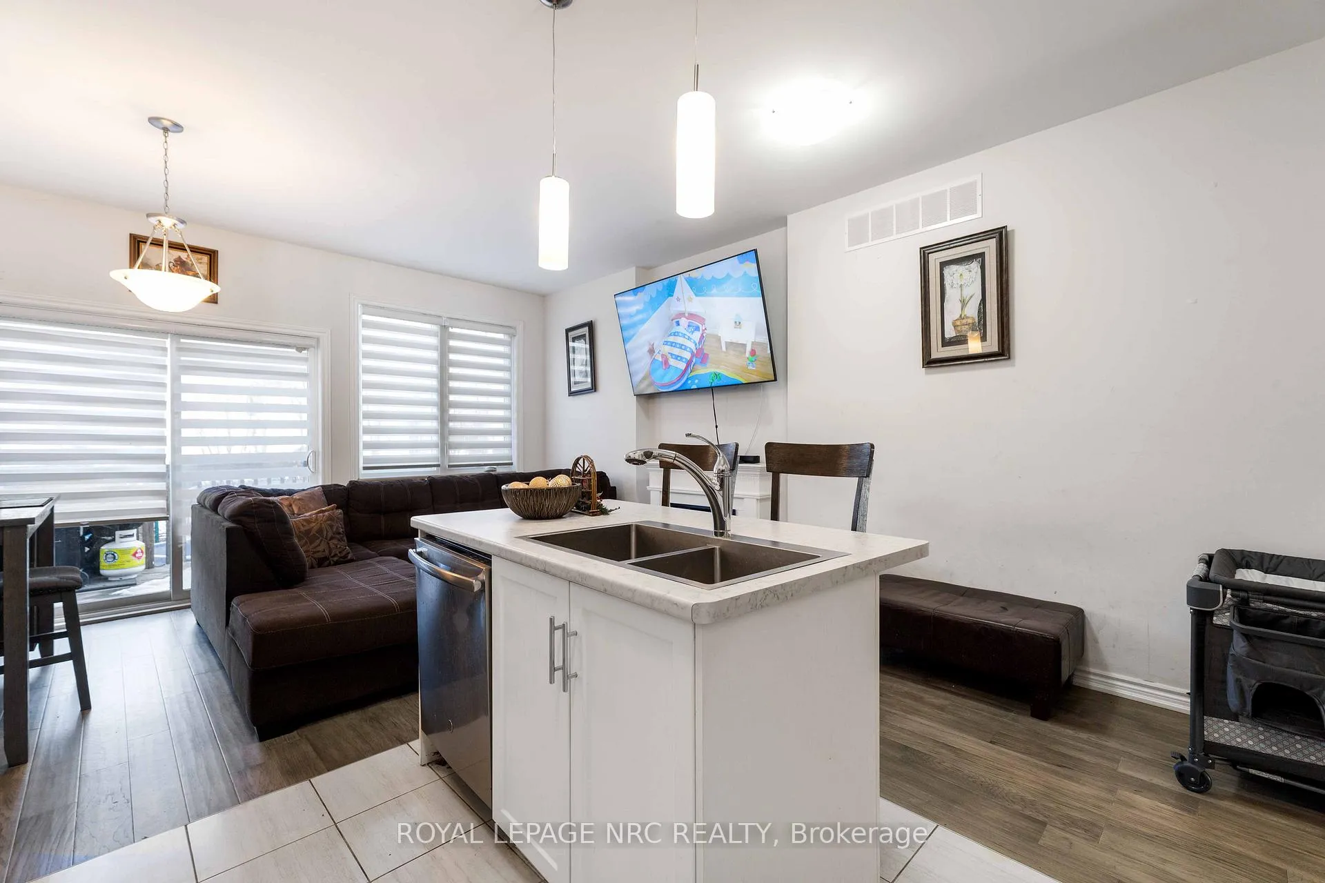 Photo 9 of 233 Louise Street, Welland, Lincoln/Crowland — HOMEH