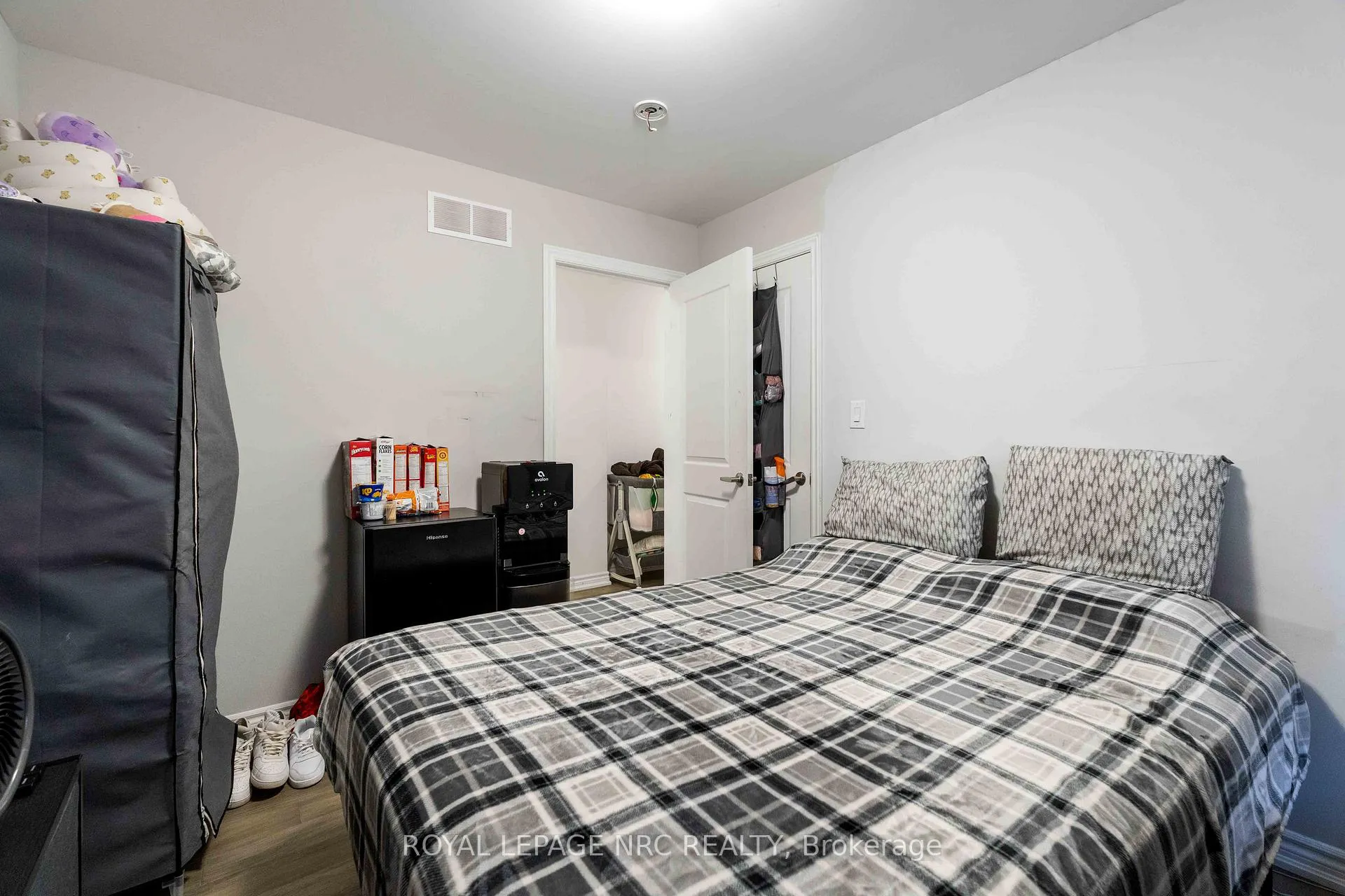 Photo 26 of 233 Louise Street, Welland, Lincoln/Crowland — HOMEH